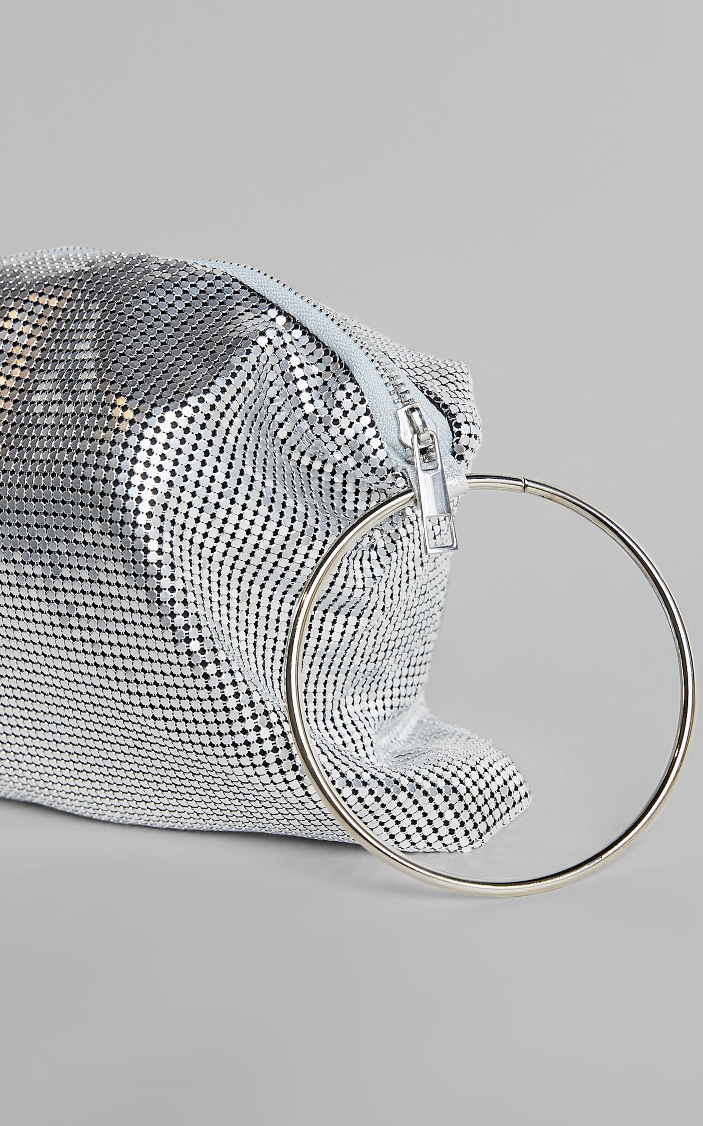 Prague Chain Mesh Ring Handle Handbag in Silver