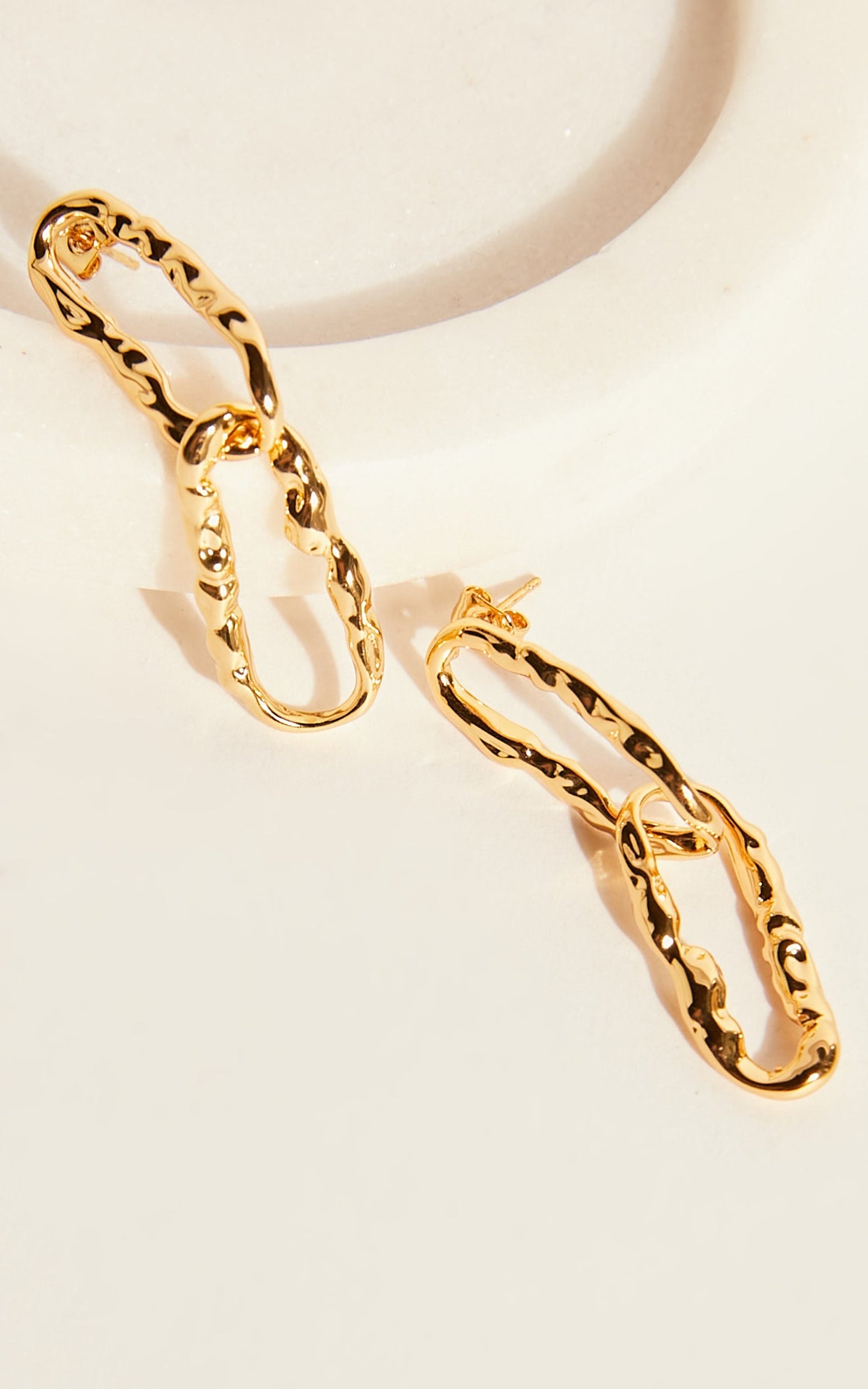 Alfonsina Chain Drop Earrings in Gold