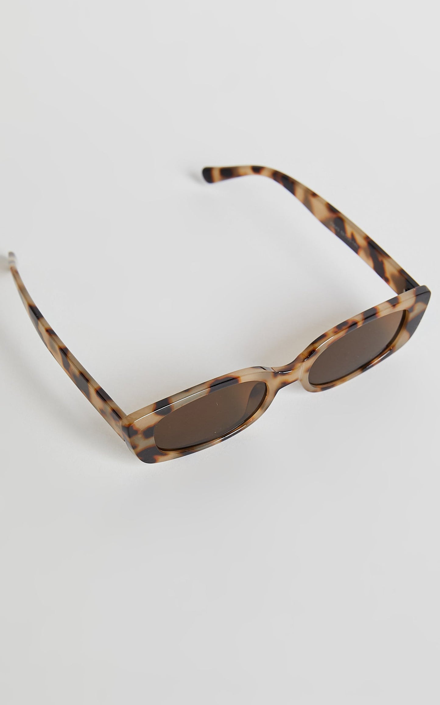 Sheela Sunglasses - Rectangle Shape Sunglasses in Light Tort