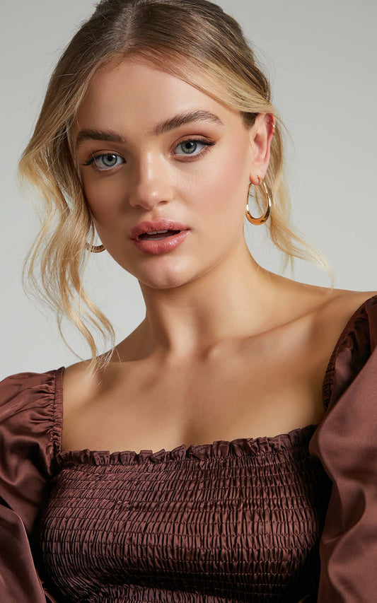 Tonya Earrings in Gold