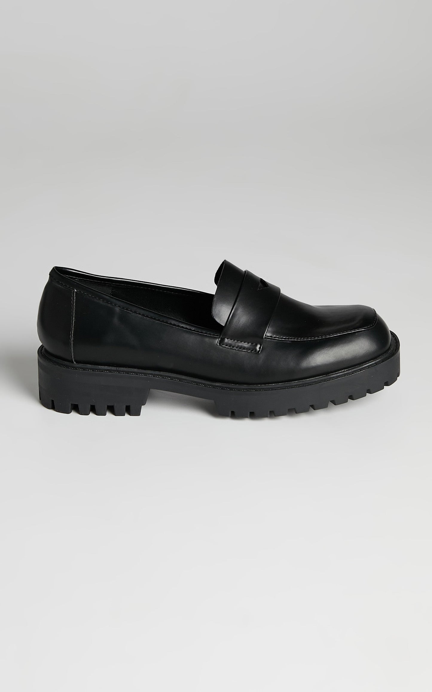 Therapy - Royce Loafer in Black Smooth