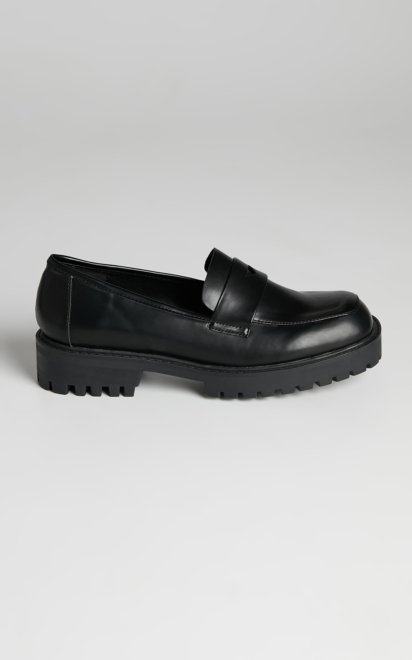 Therapy - Royce Loafer in Black Smooth