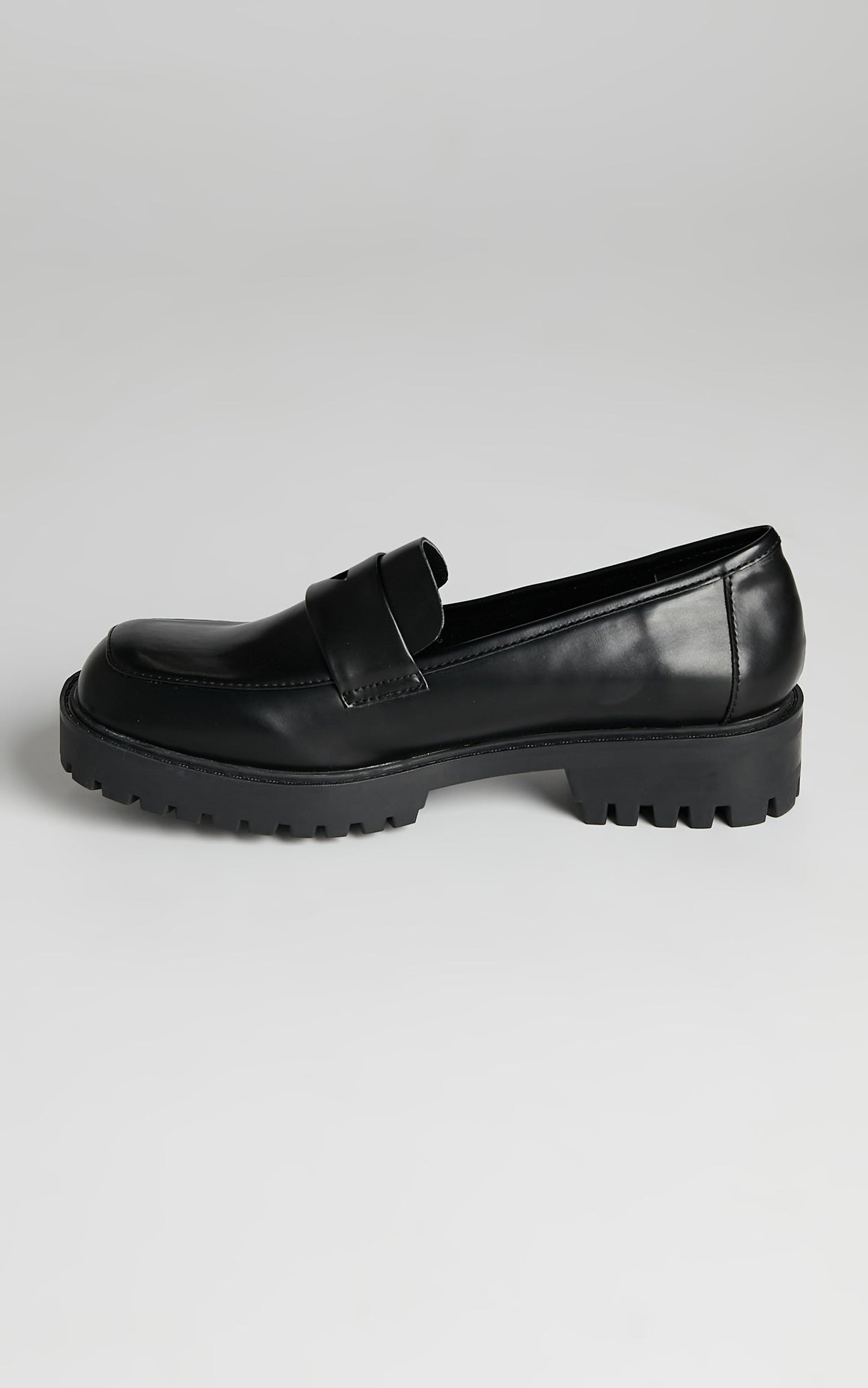 Therapy - Royce Loafer in Black Smooth