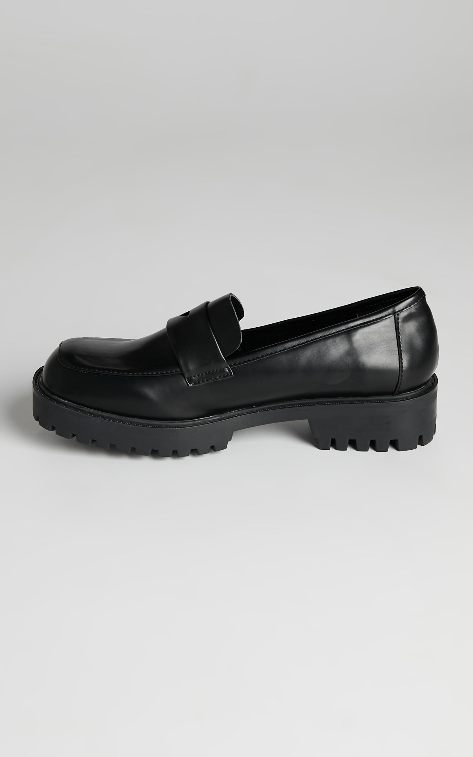Therapy - Royce Loafer in Black Smooth