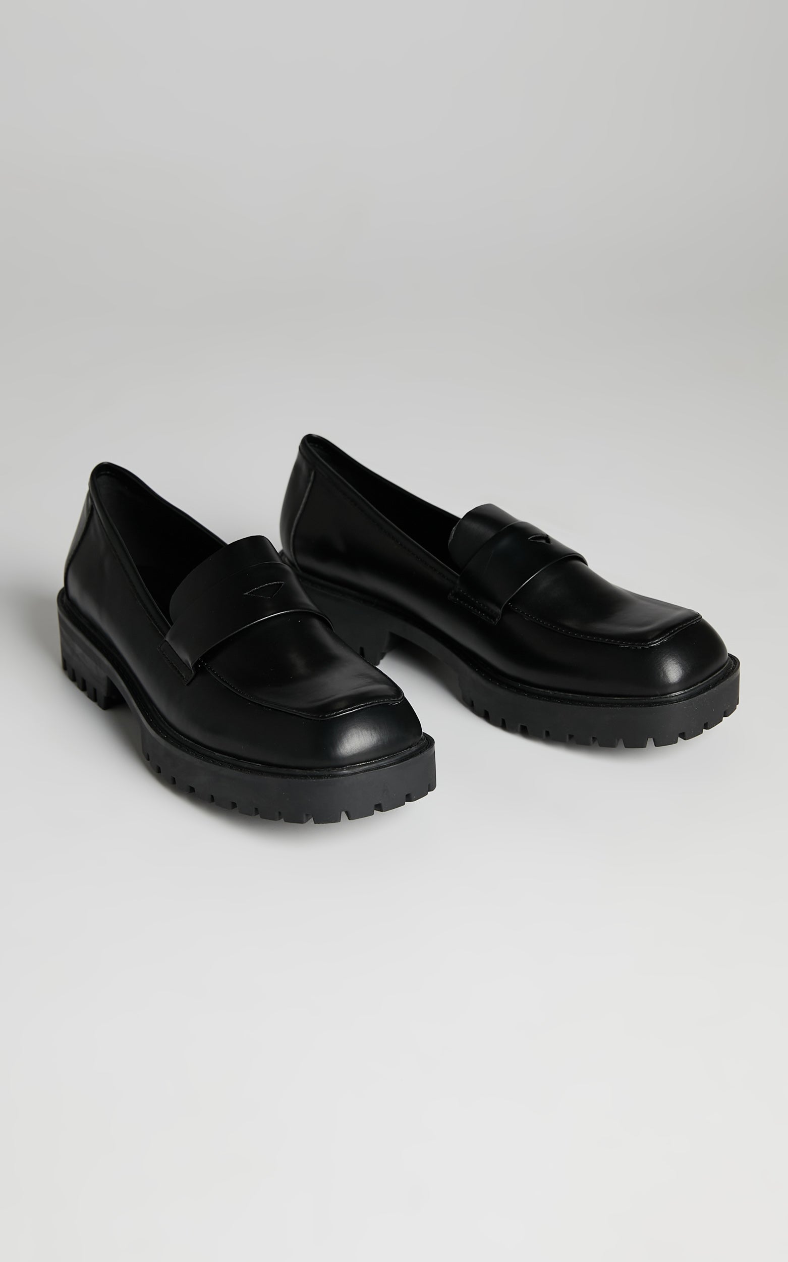 Therapy - Royce Loafer in Black Smooth