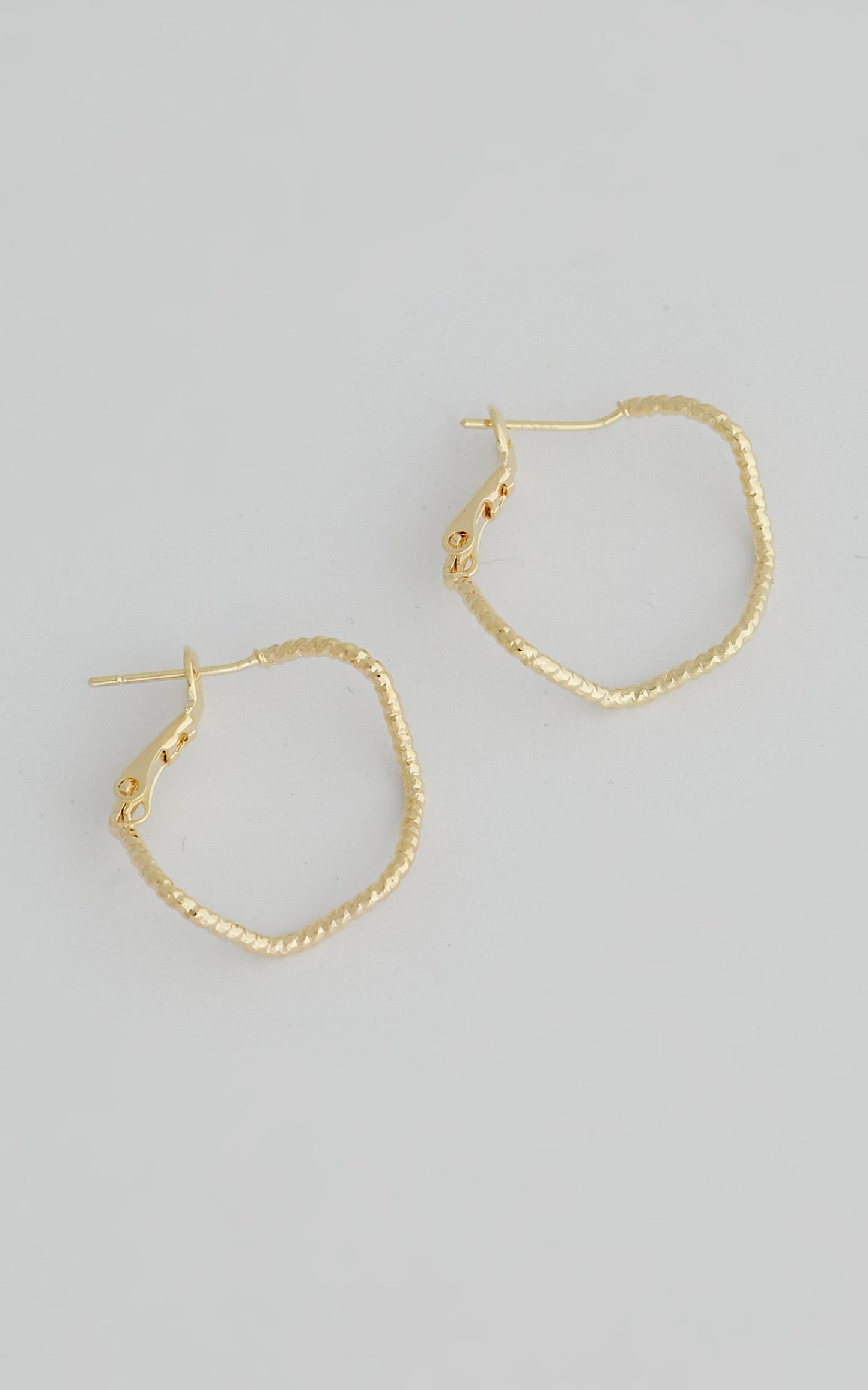 RELIQUIA - FINE SWIRL EARRINGS in Gold