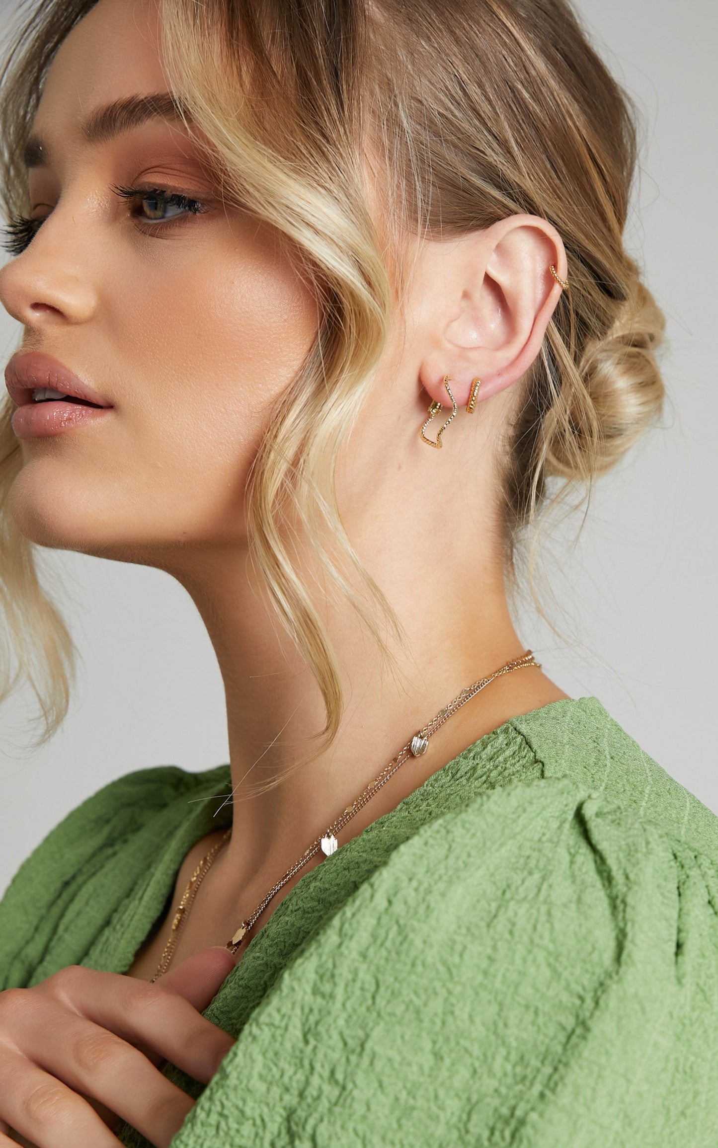 RELIQUIA - FINE SWIRL EARRINGS in Gold