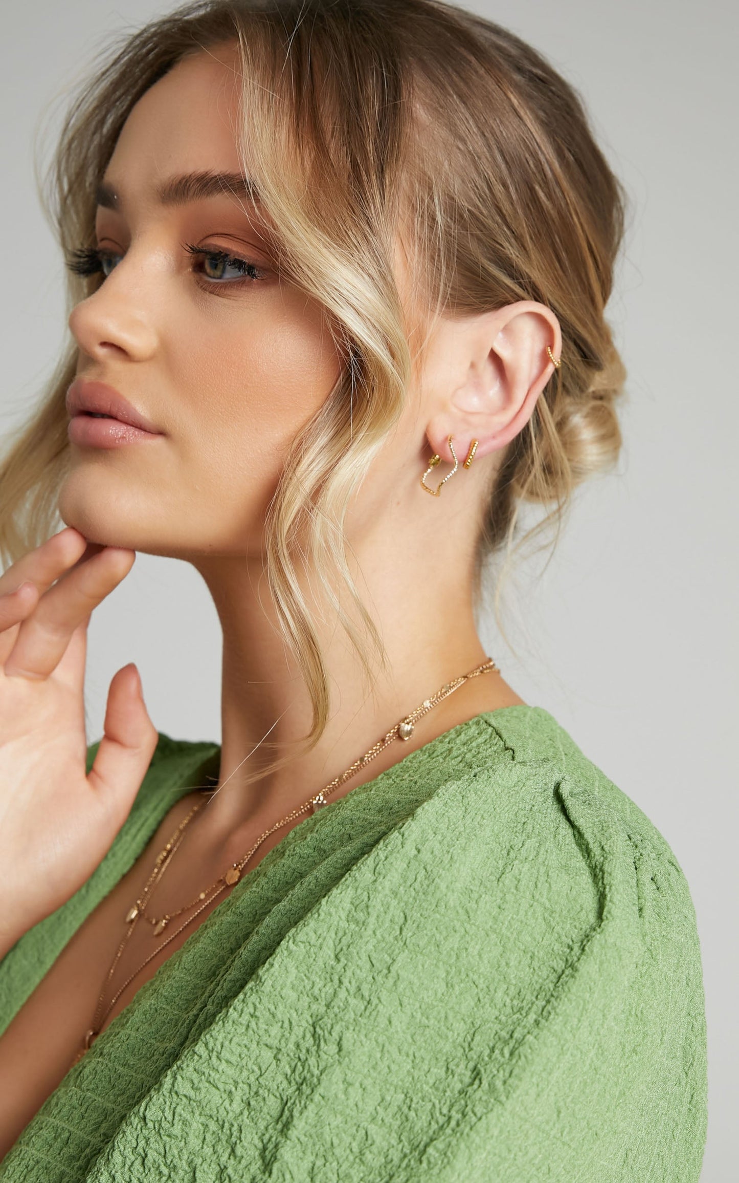 RELIQUIA - FINE SWIRL EARRINGS in Gold
