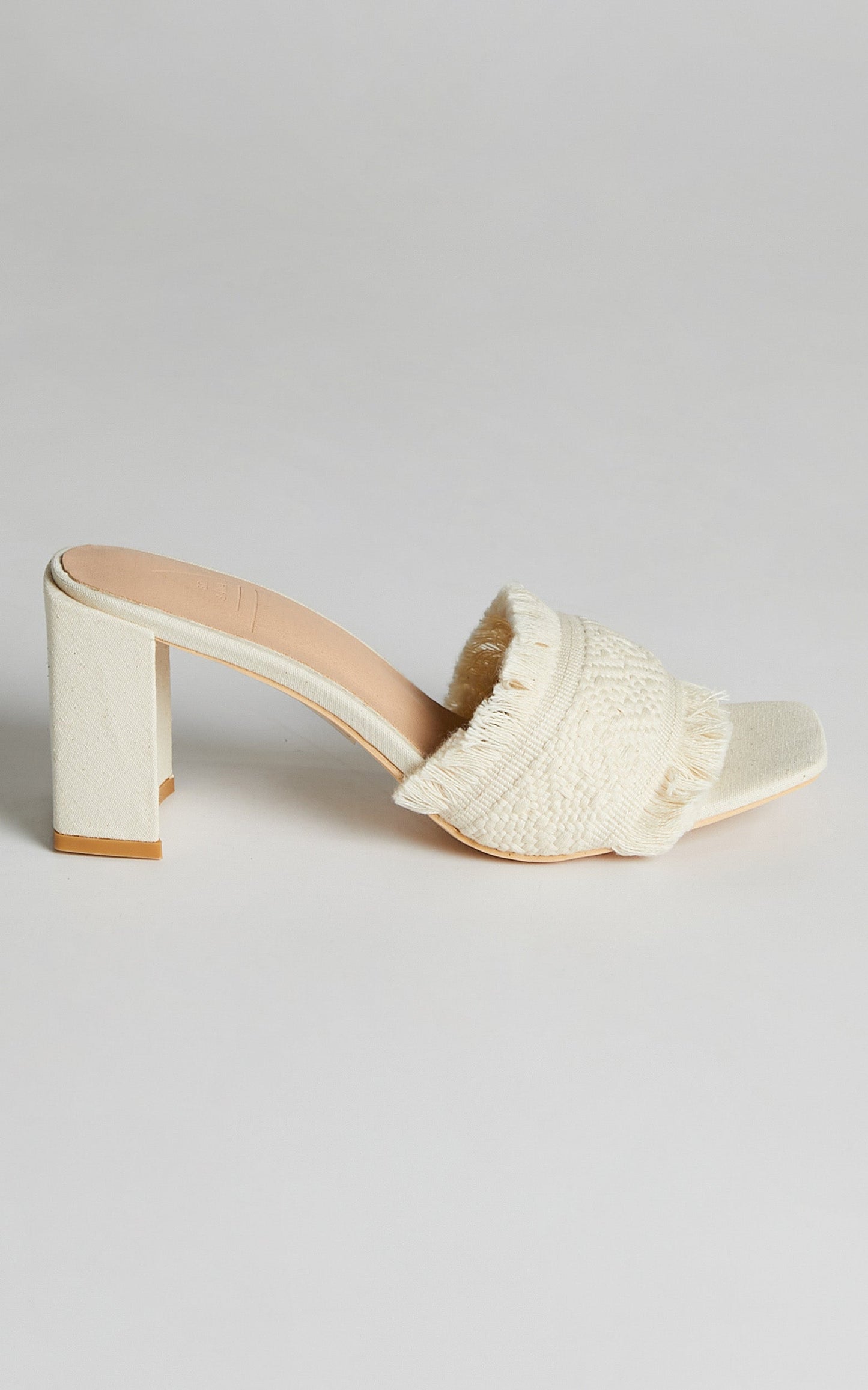 St Sana - Camilla Mule Heels in Natural