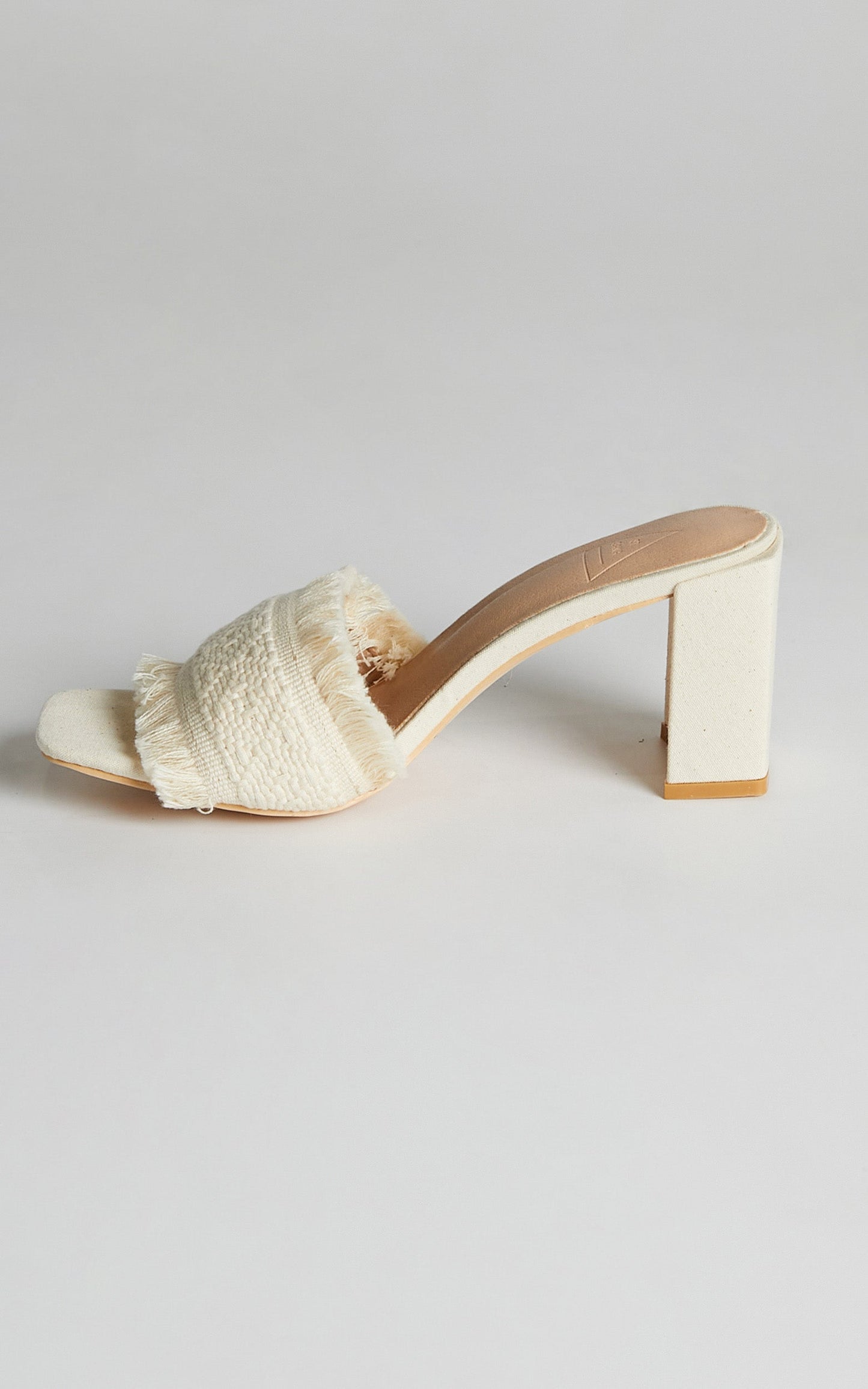St Sana - Camilla Mule Heels in Natural