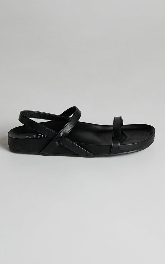 St Sana - Numero Wedge in Black