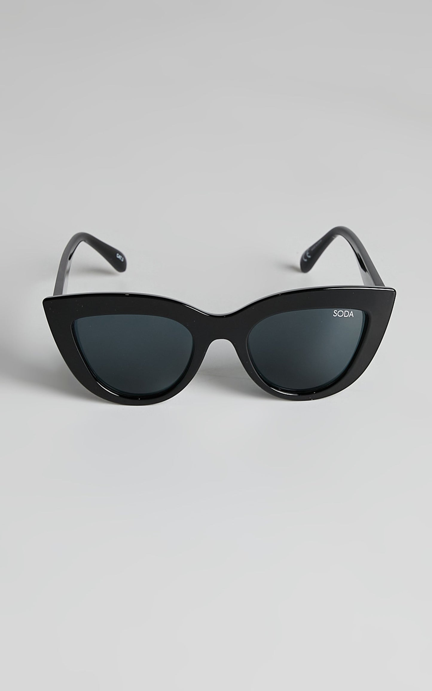 Soda Shades - Marilyn Sunglasses in Black
