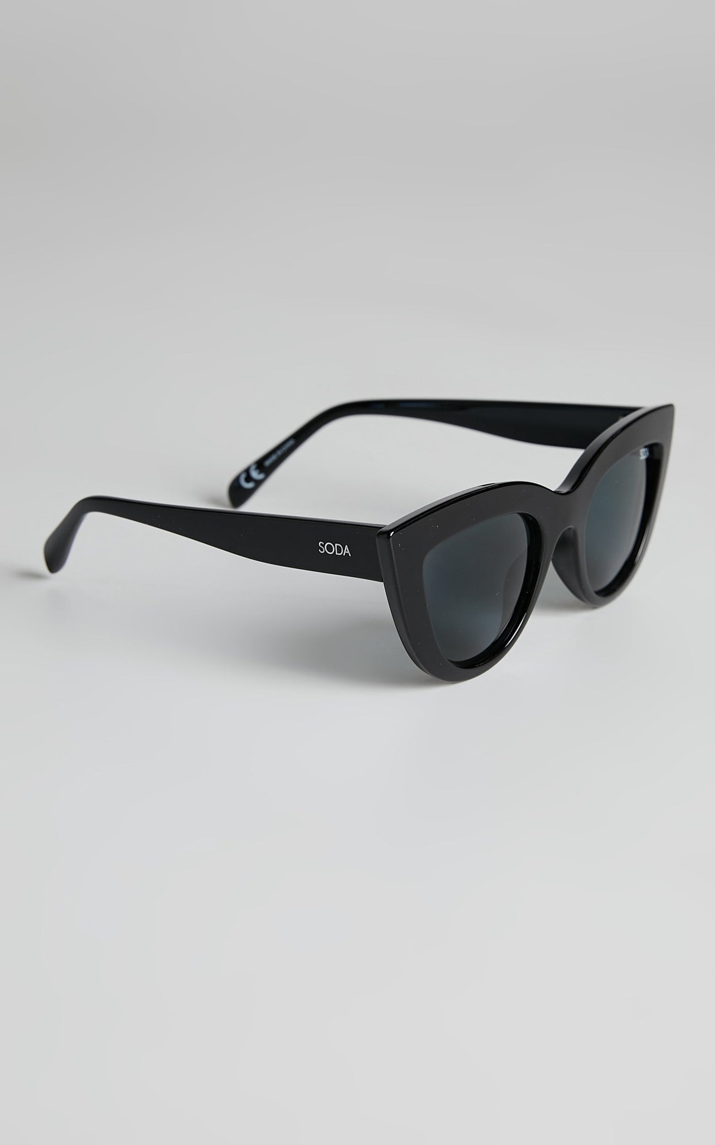 Soda Shades - Marilyn Sunglasses in Black