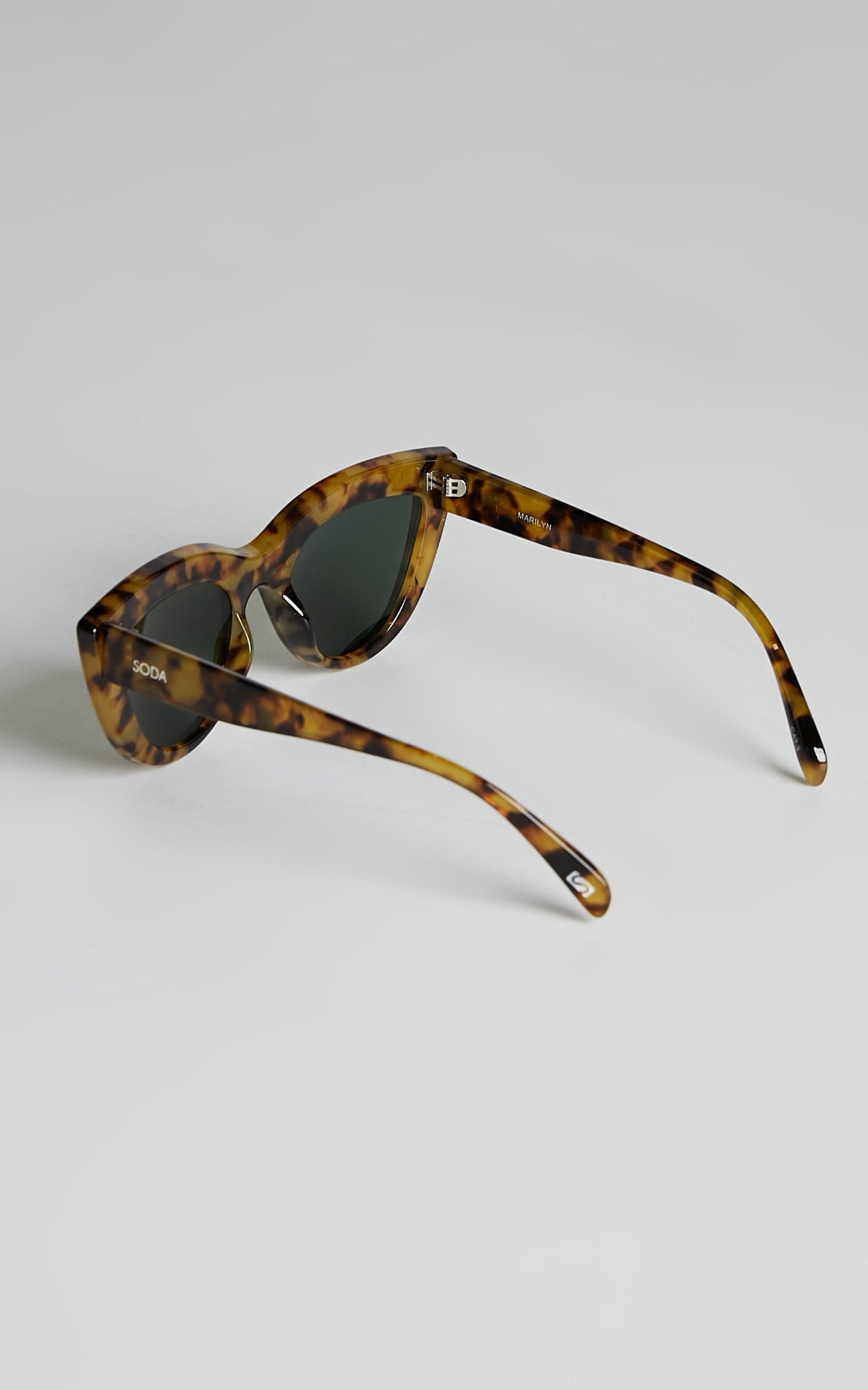Soda Shades - Marilyn Sunglasses in Tort Light