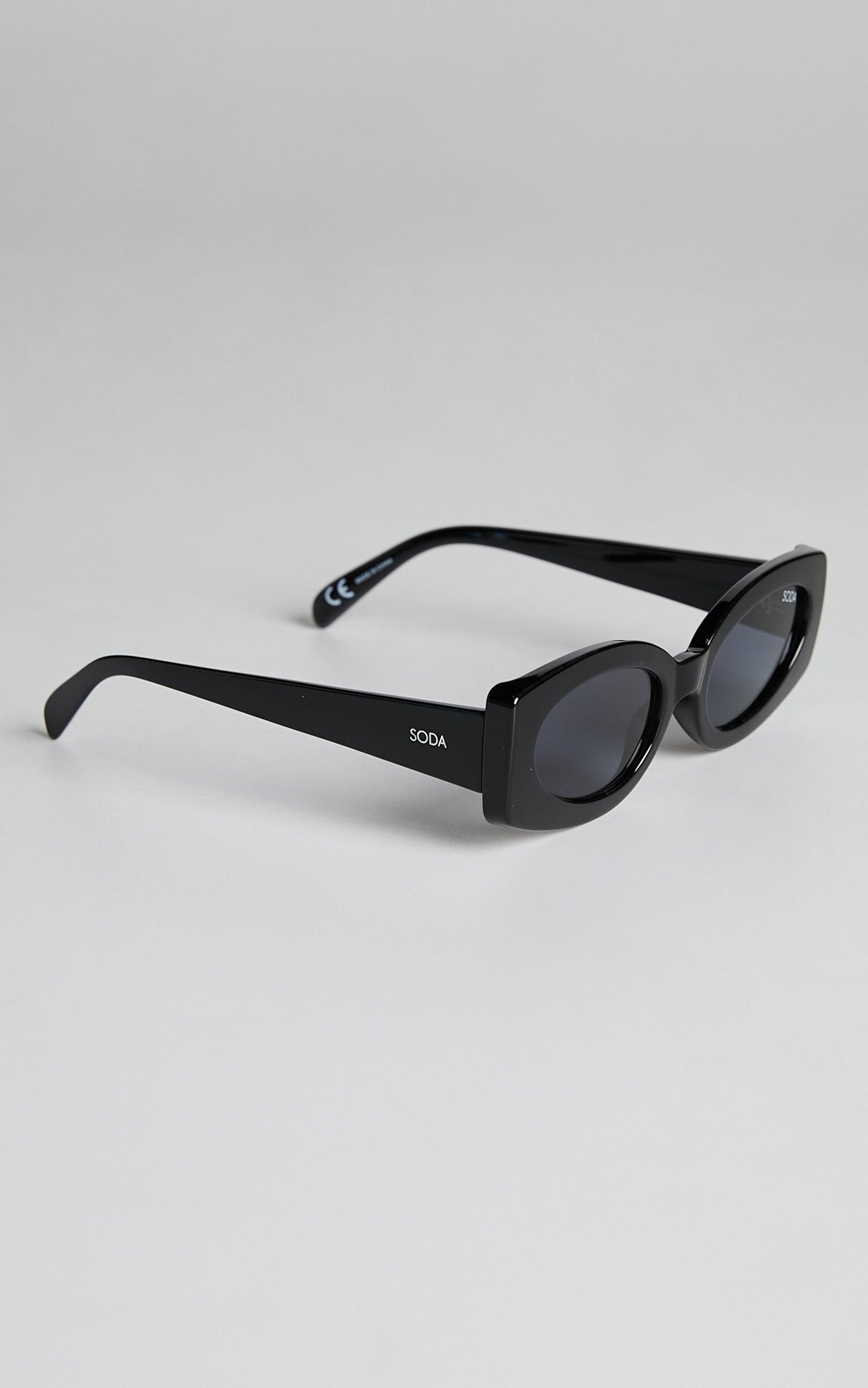 Soda Shades - Steph Sunglasses in Black