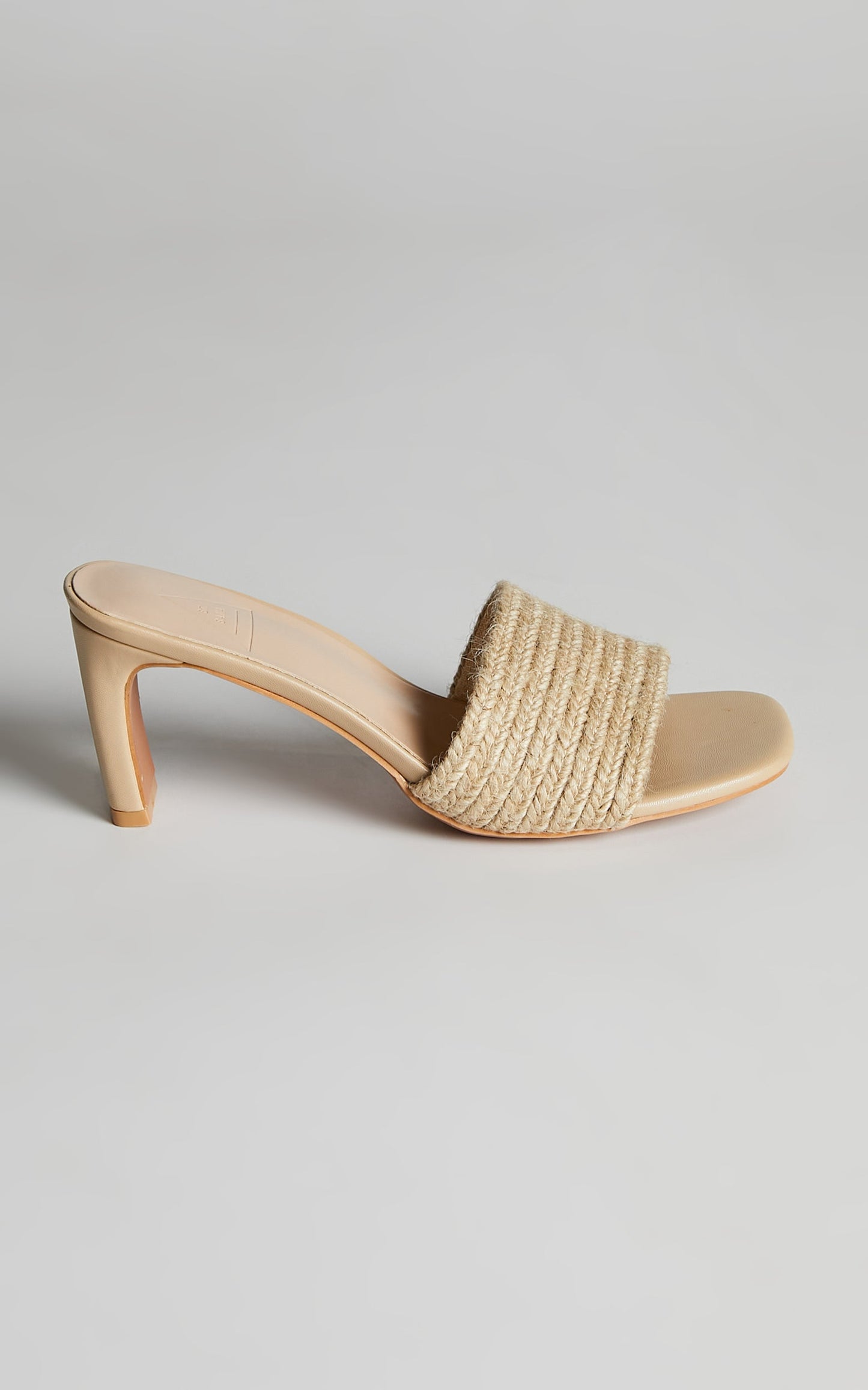 St Sana - Daphne Mules in Natural