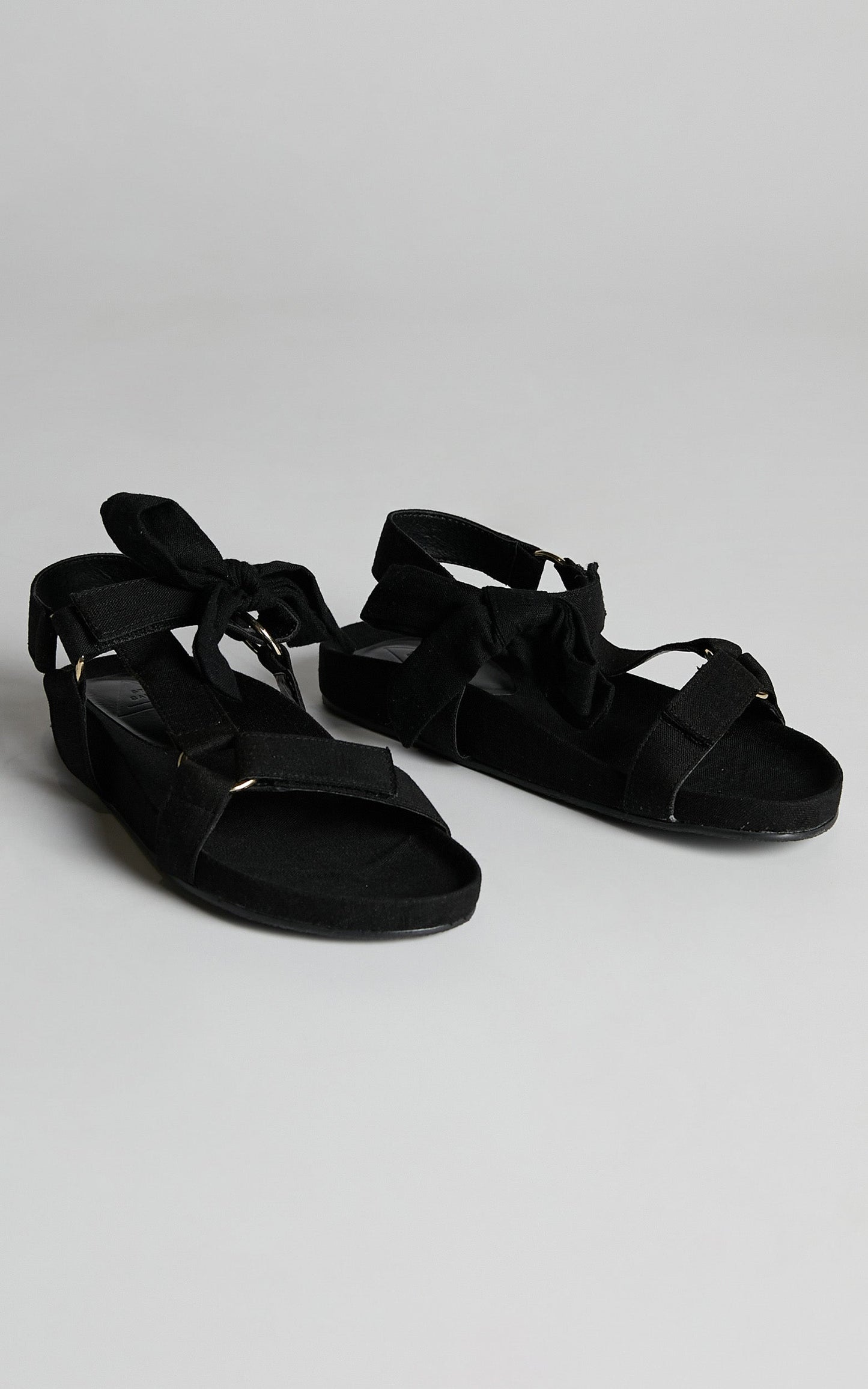 St Sana - Calum Wedge in Black