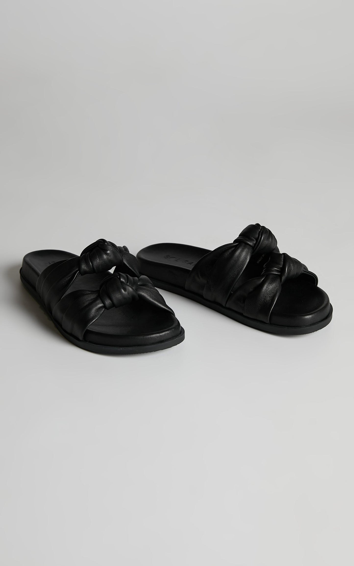 Sol Sana - Memphis Slides in Black