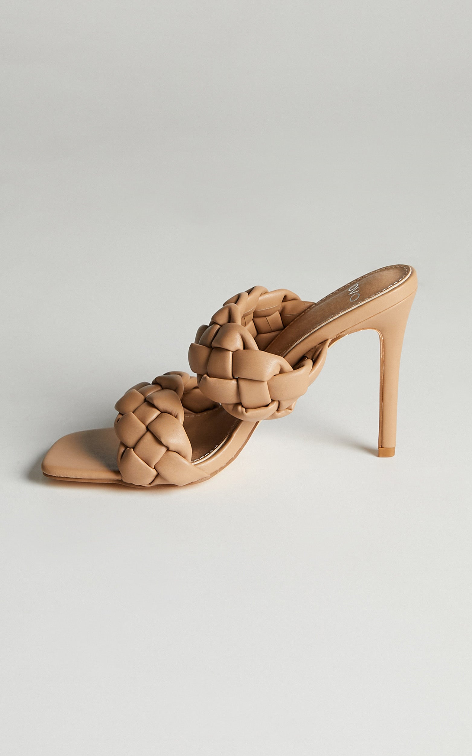 NOVO - MANEATER HEELS in buff
