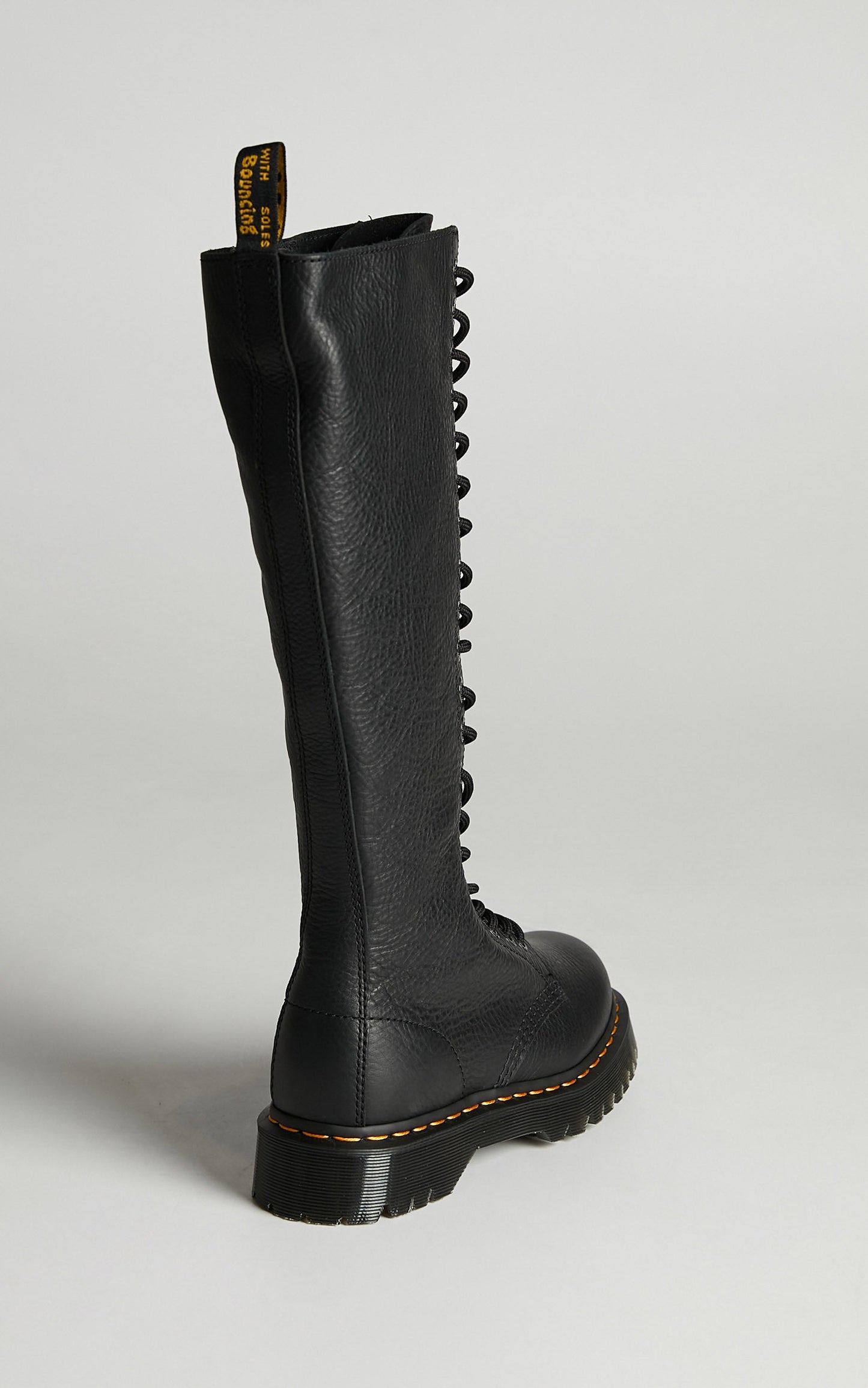 Dr. Martens - 1B60 Bex 20 Eye Zip Boot in Black Pisa