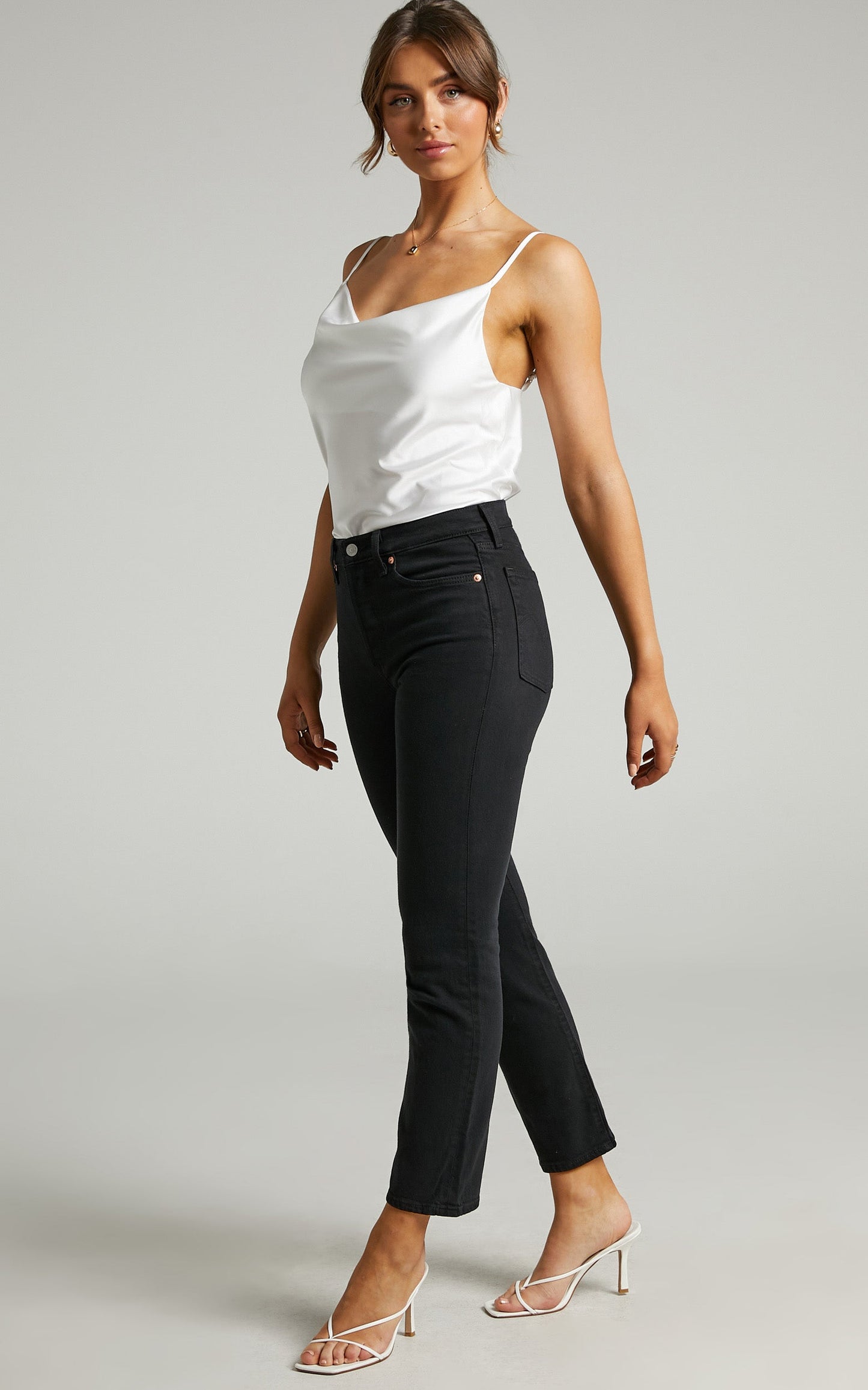 Levi's - Wedgie Straight Jean in Black Sprout