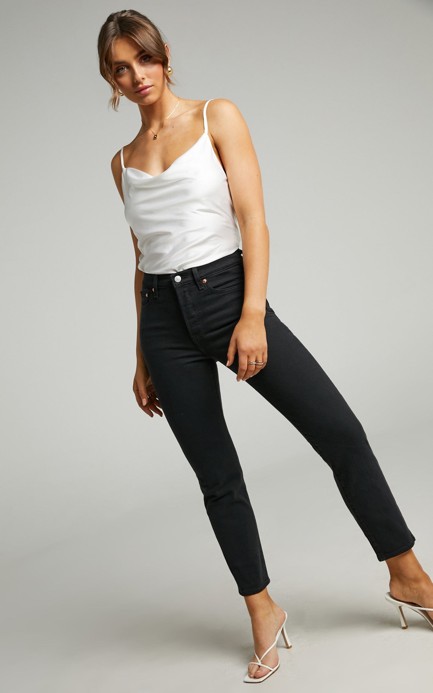 Levi's - Wedgie Straight Jean in Black Sprout