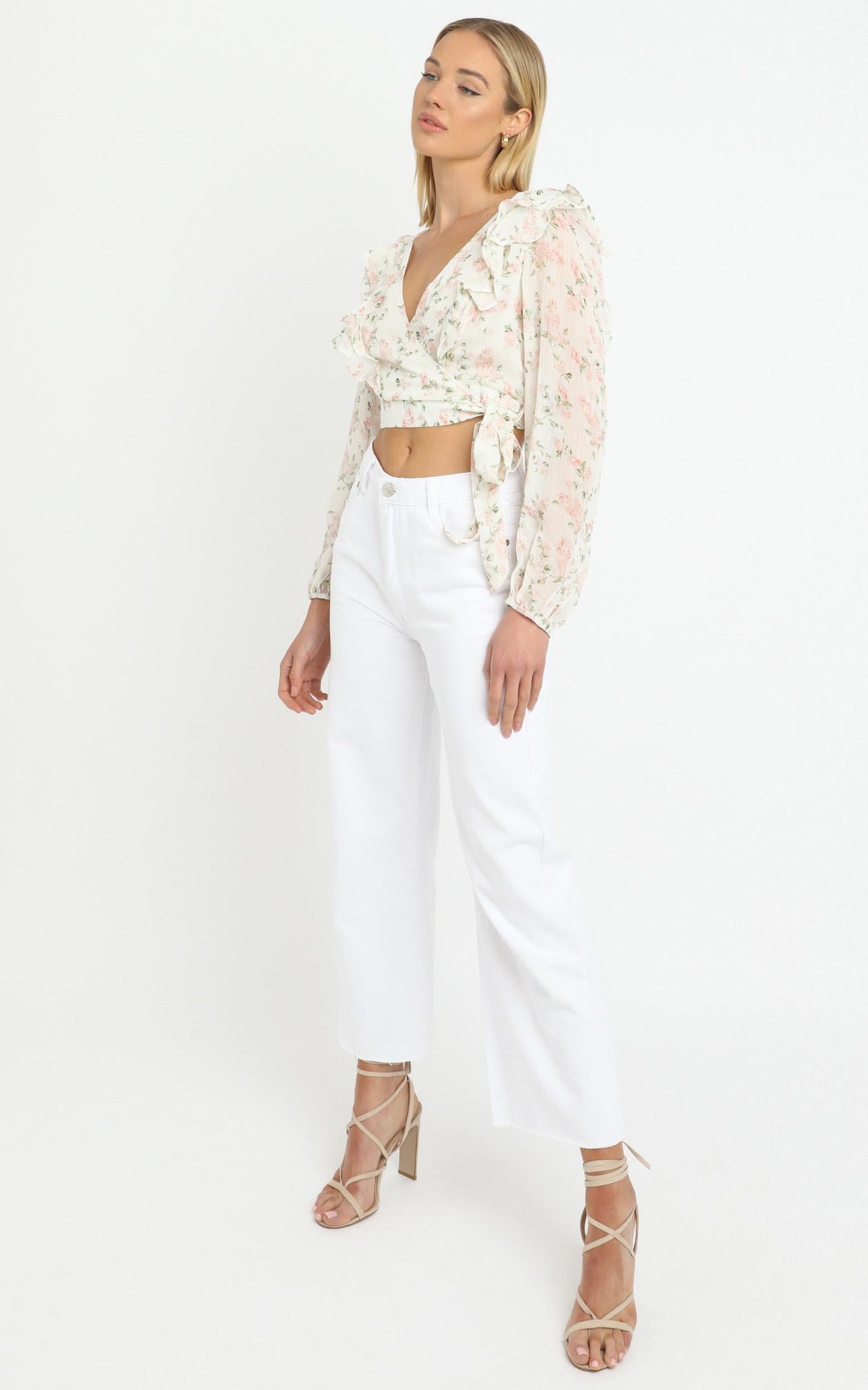 Desde Top in White Floral