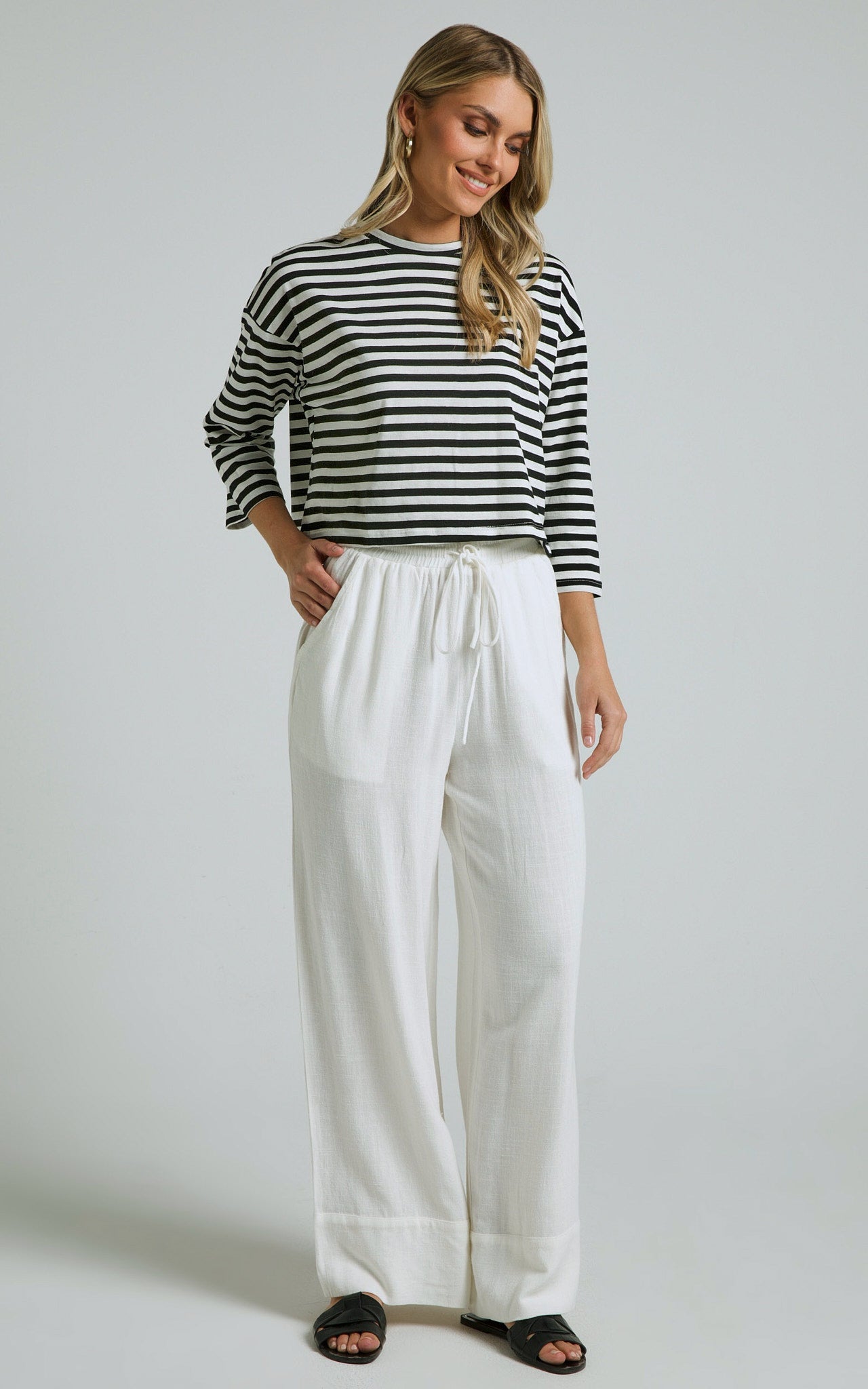 Ari Top - Crew Neck 3/4 Sleeve T-shirt in Black and white stripe