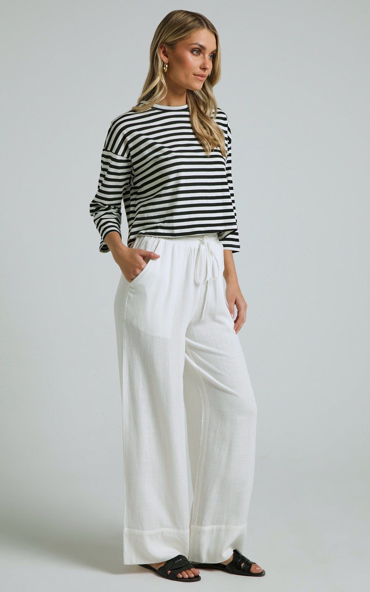 Ari Top - Crew Neck 3/4 Sleeve T-shirt in Black and white stripe