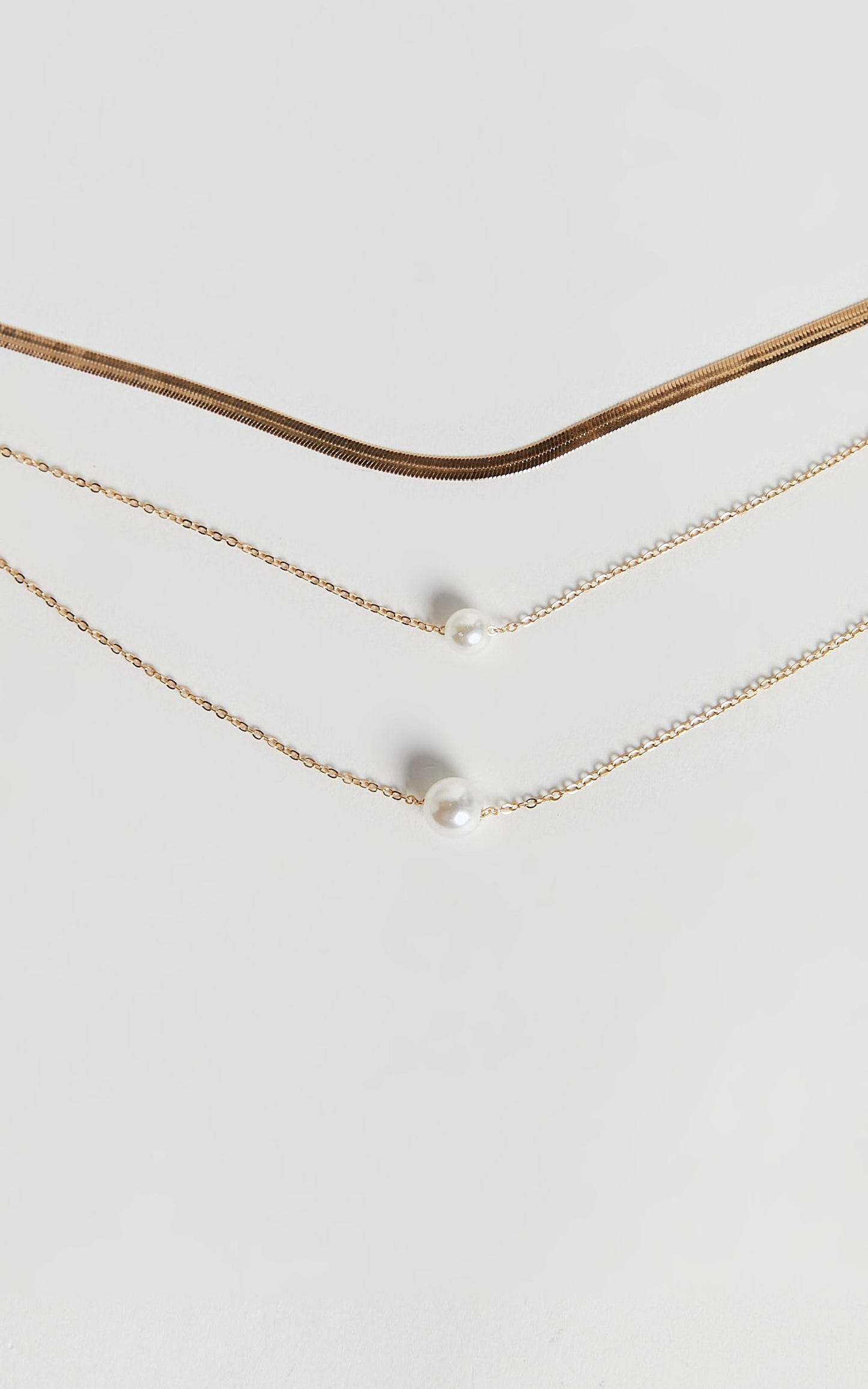 Wilma Necklace - 3 Layered Chain & Pearl Pendant Necklace in Gold