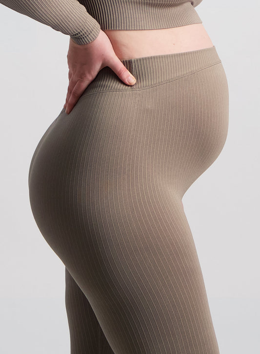 Aim'n - MATERNITY RIBBED SEAMLESS TIGHTS in Espresso