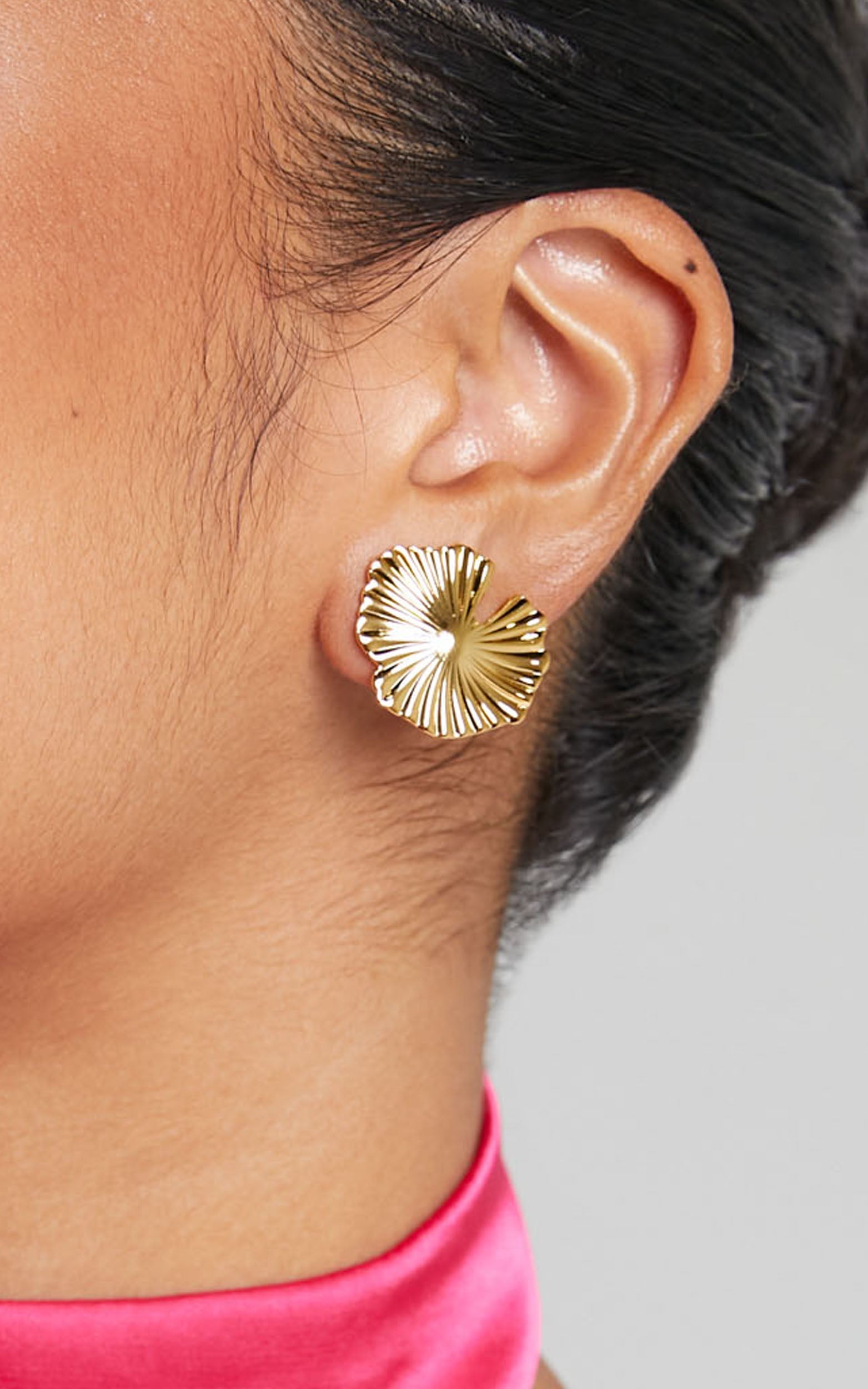 Nevada Earrings in Gold