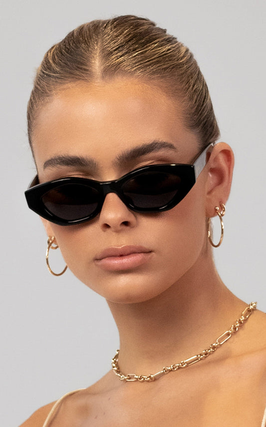 Banbe Eyewear - The Eva in Black Smoke