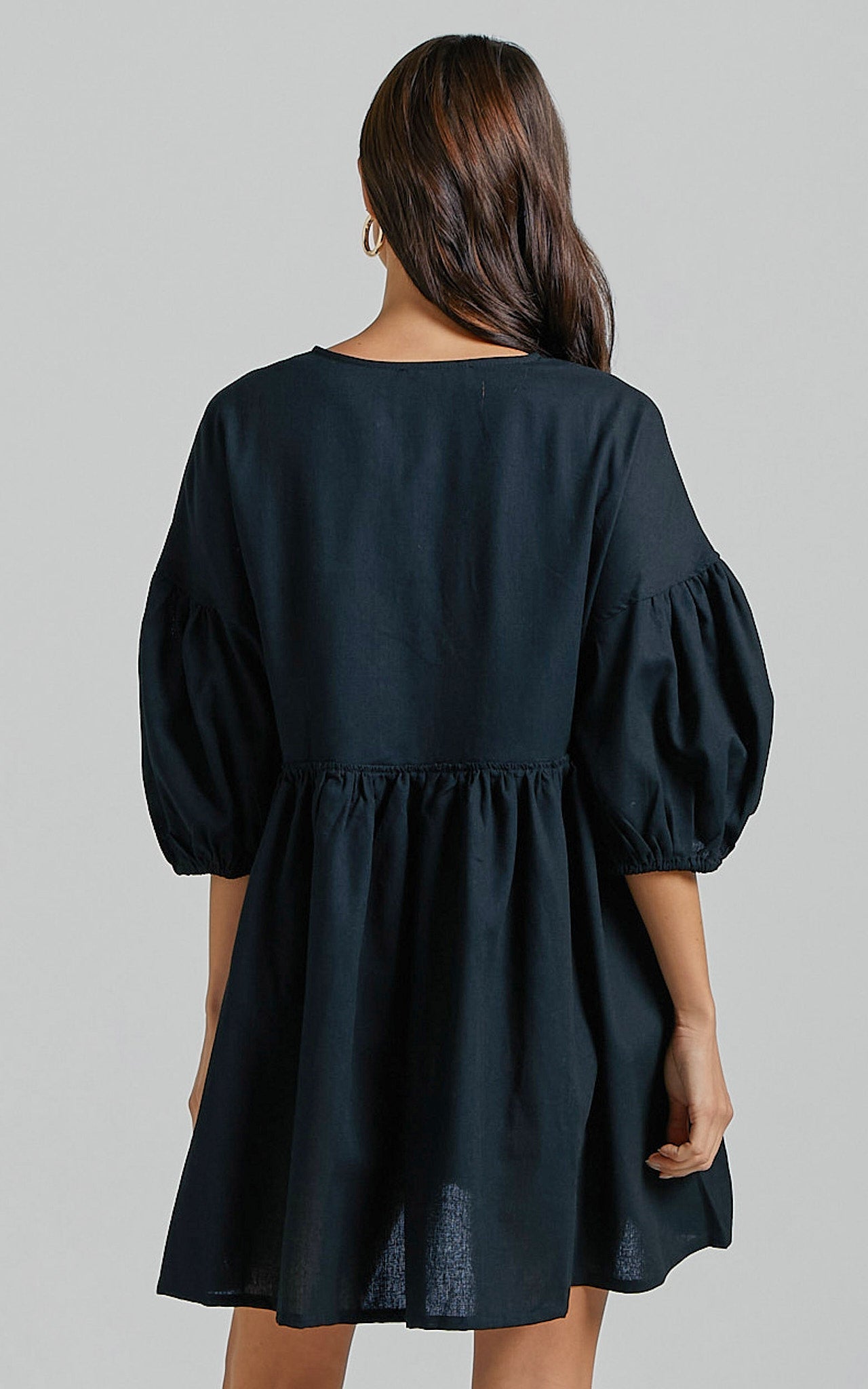 Akane Mini Dress - Linen Look V Neck 3/4 Sleeve Smock Dress in Black