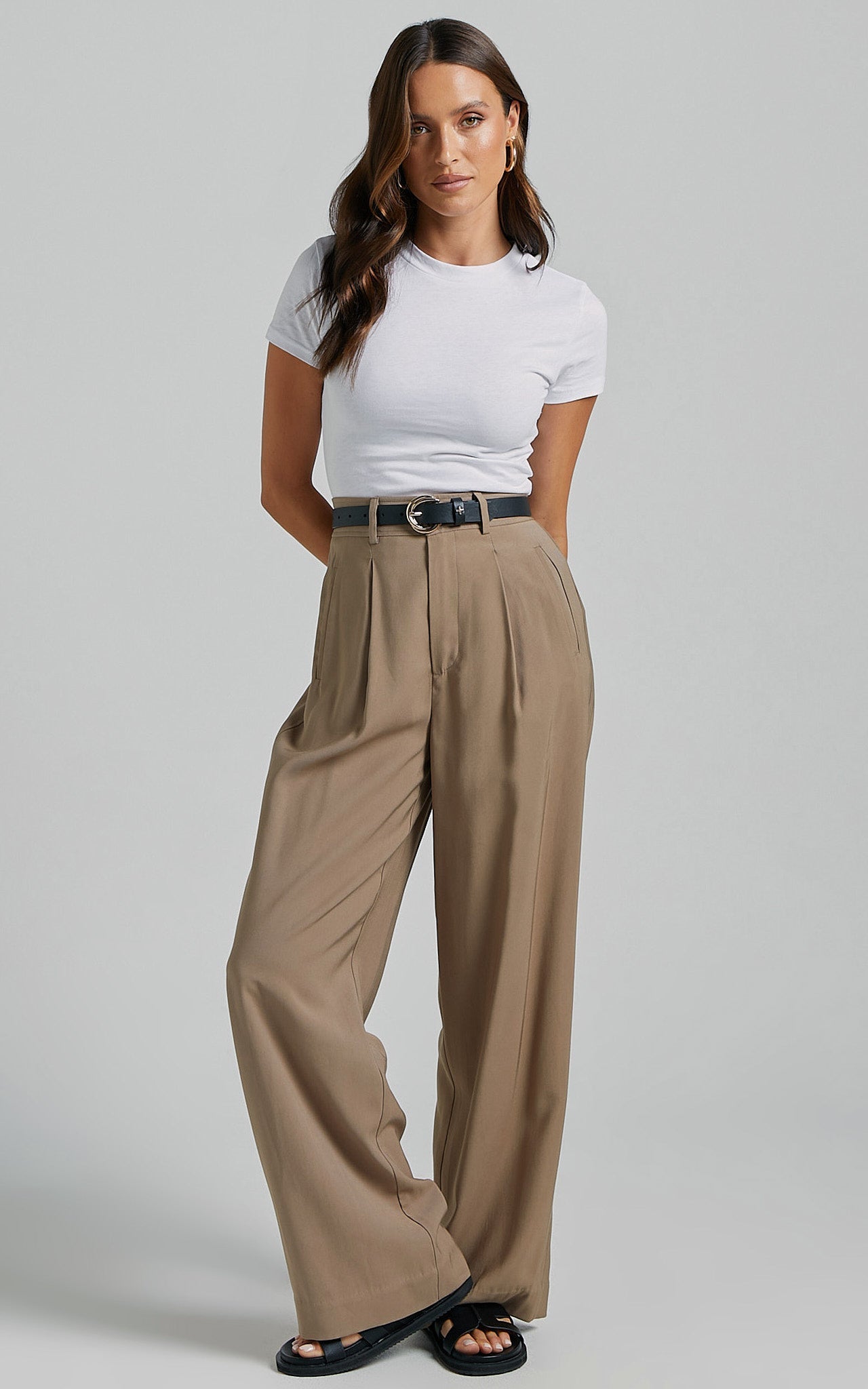 Khaila Top - Crew Neck Cropped Short Sleeve Baby Tee in White