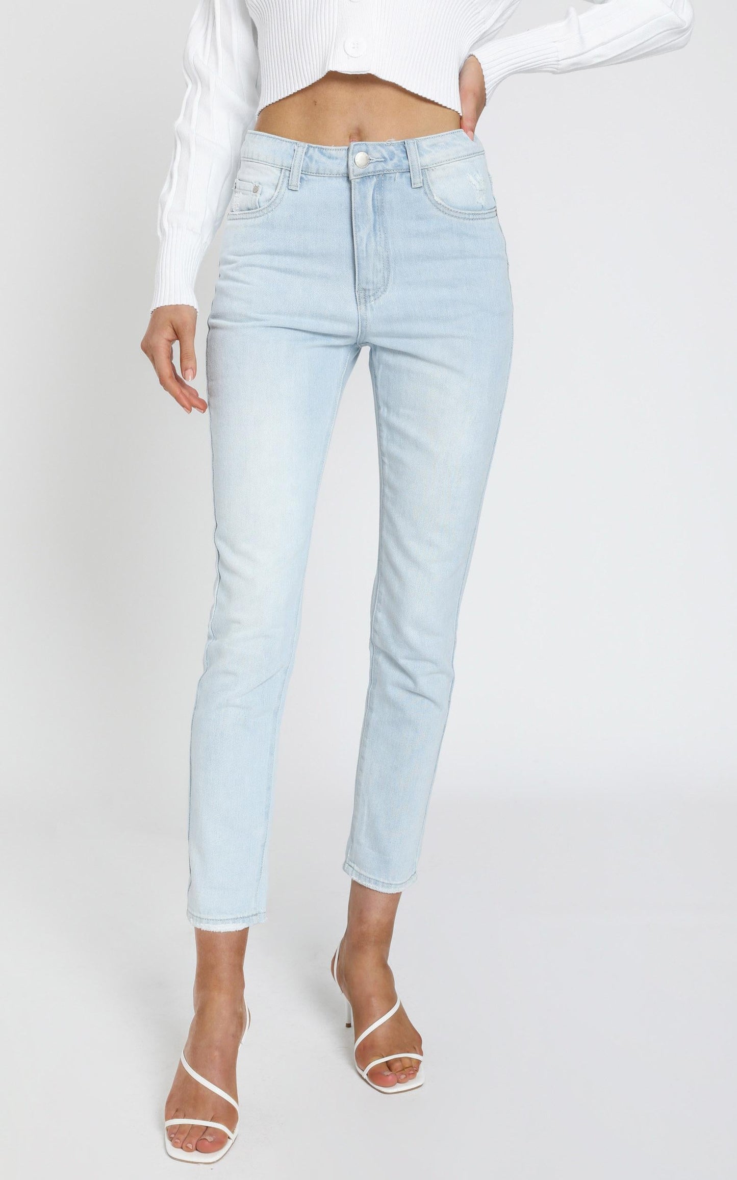 Una Jean in Light Blue Wash
