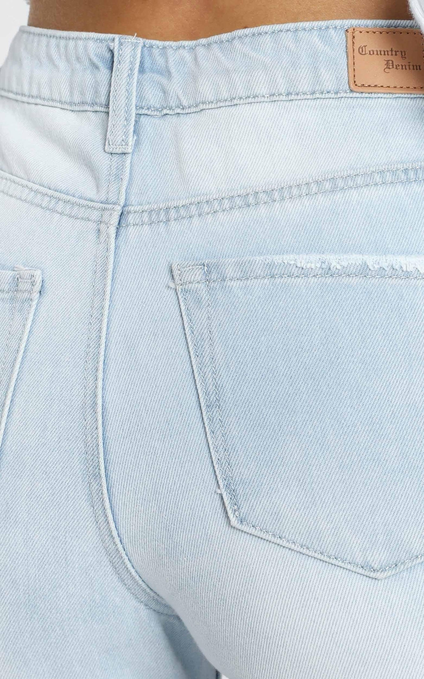 Una Jean in Light Blue Wash
