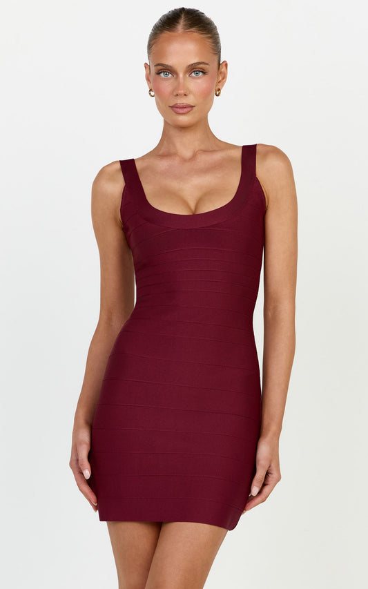 Valentina Minikleid – Bodycon-Bandage-Kleid mit U-Ausschnitt in Weinrot