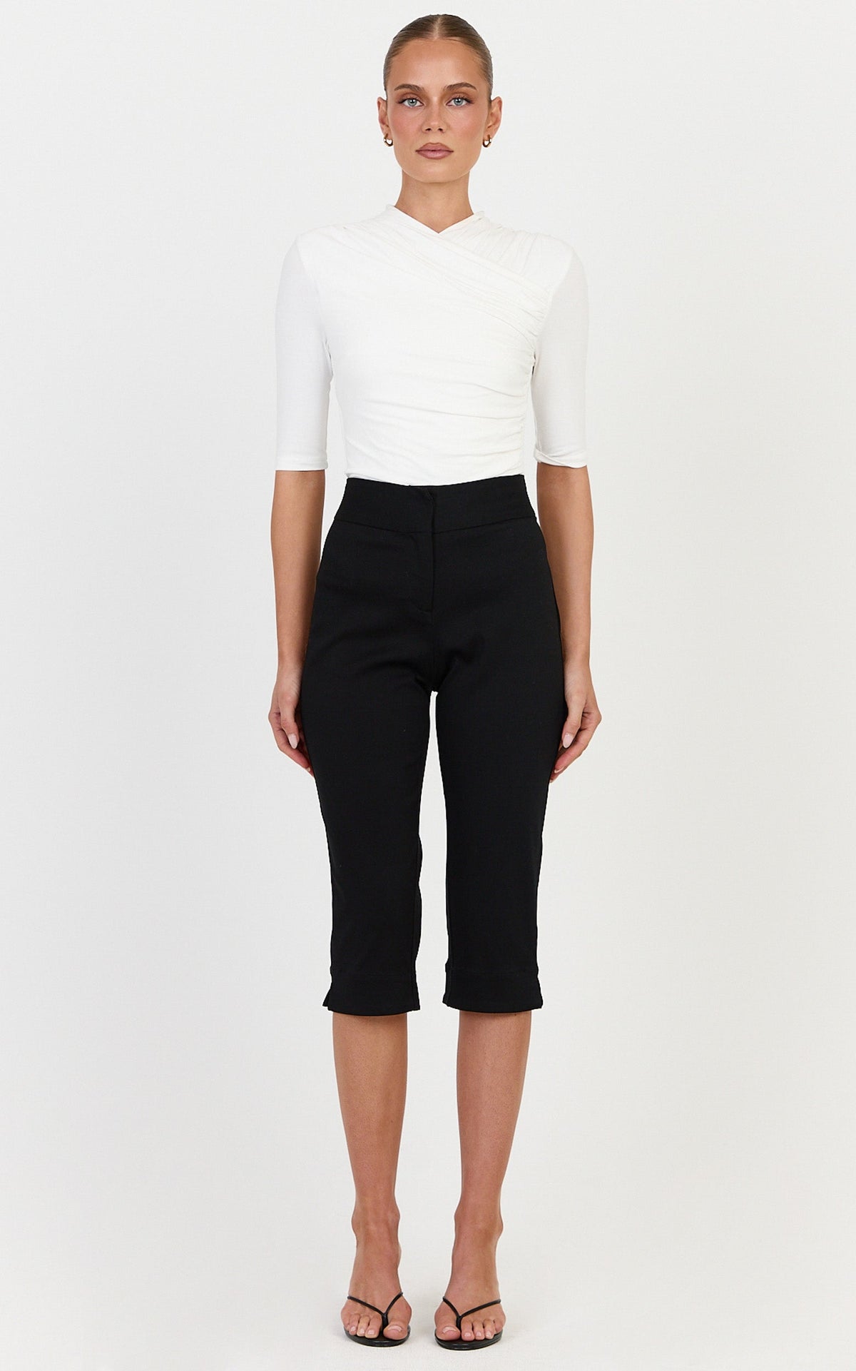 Nadine Pants - Mid Rise Fitted Split Leg Capri Pants in Black