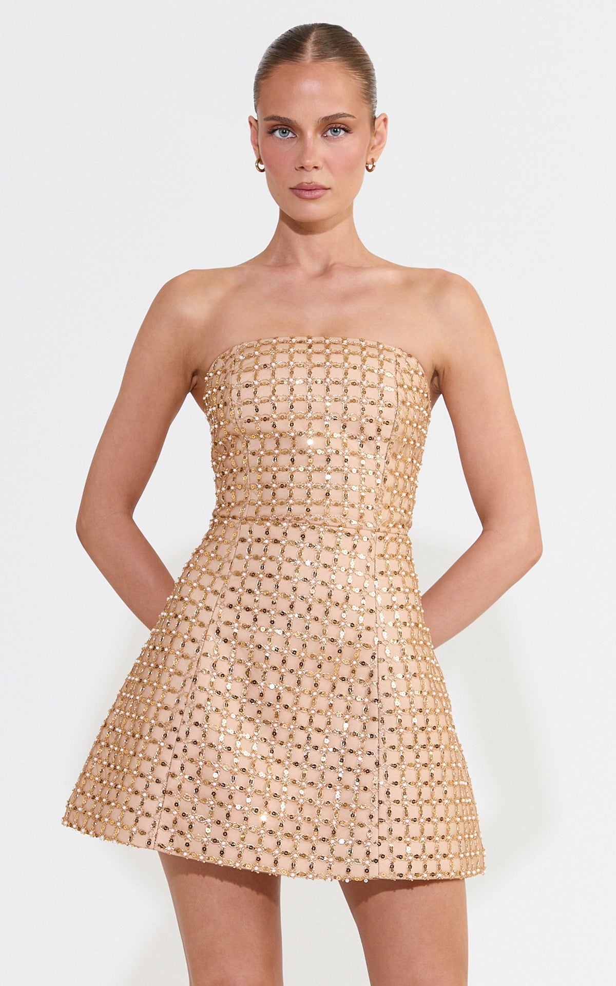 Camille Minikleid – trägerloses, strukturiertes Paillettenkleid in Gold