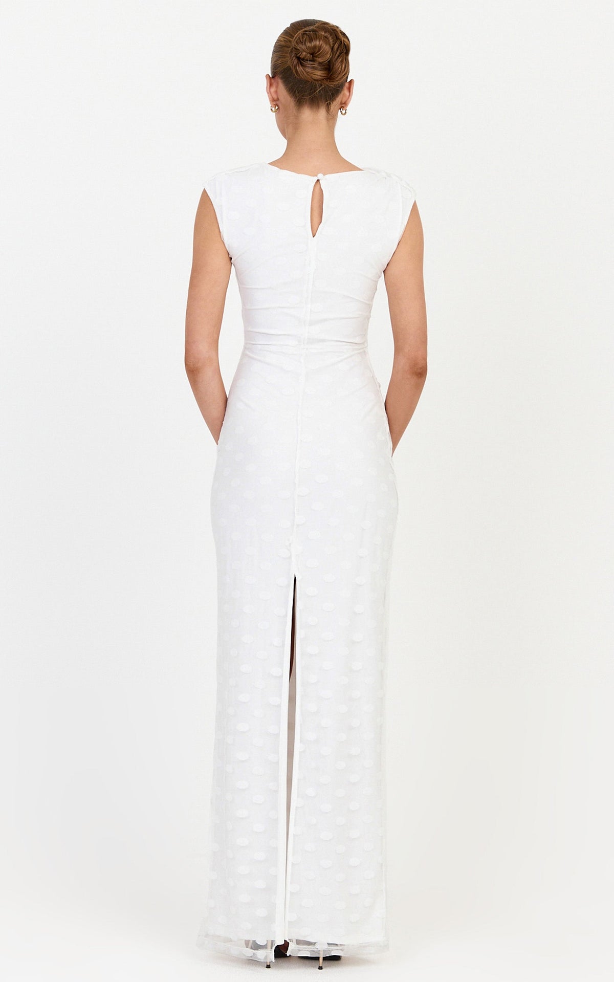 Bessette Maxikleid – Gepunktetes Mesh-Maxikleid in Elfenbein