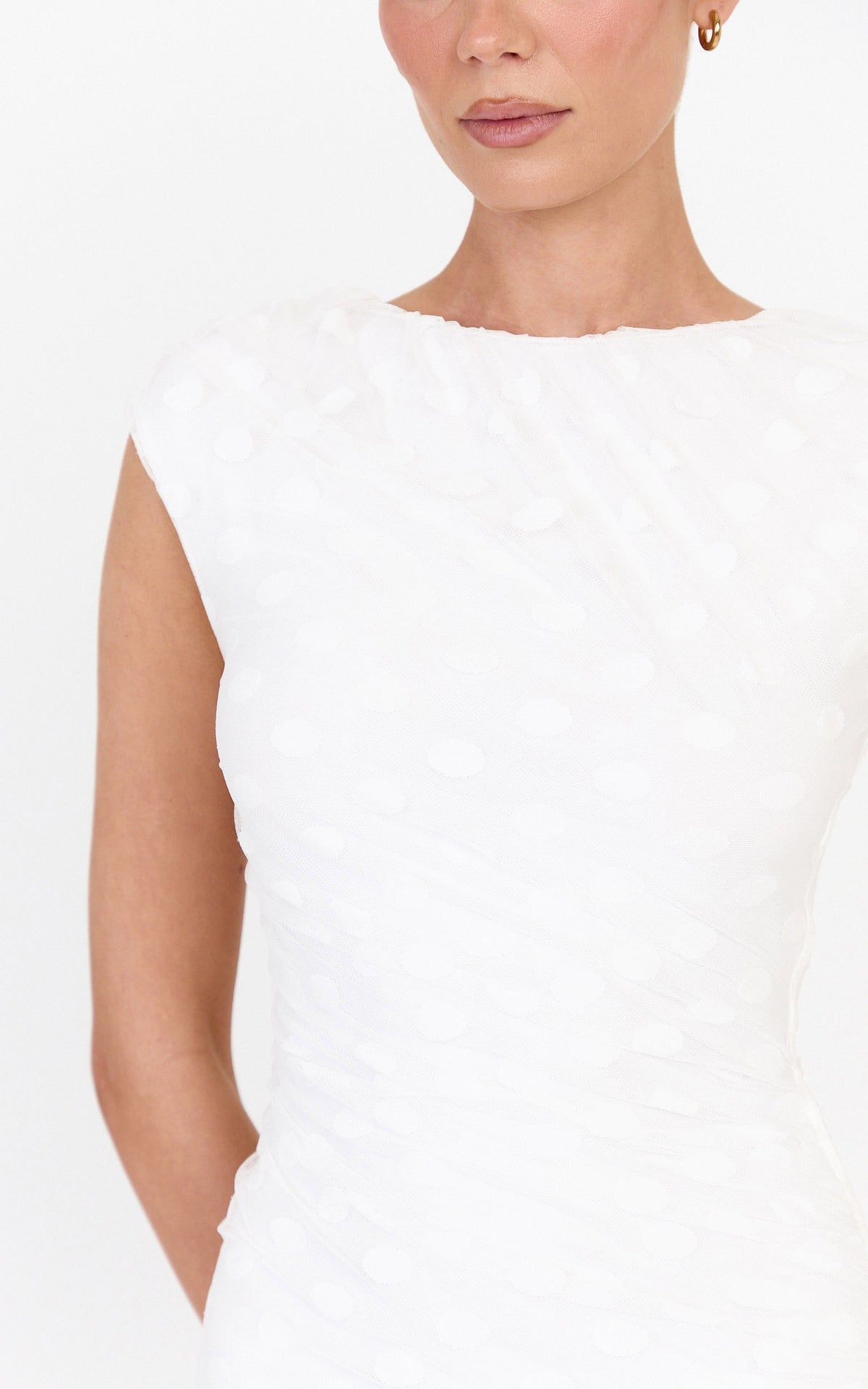 Bessette Maxikleid – Gepunktetes Mesh-Maxikleid in Elfenbein
