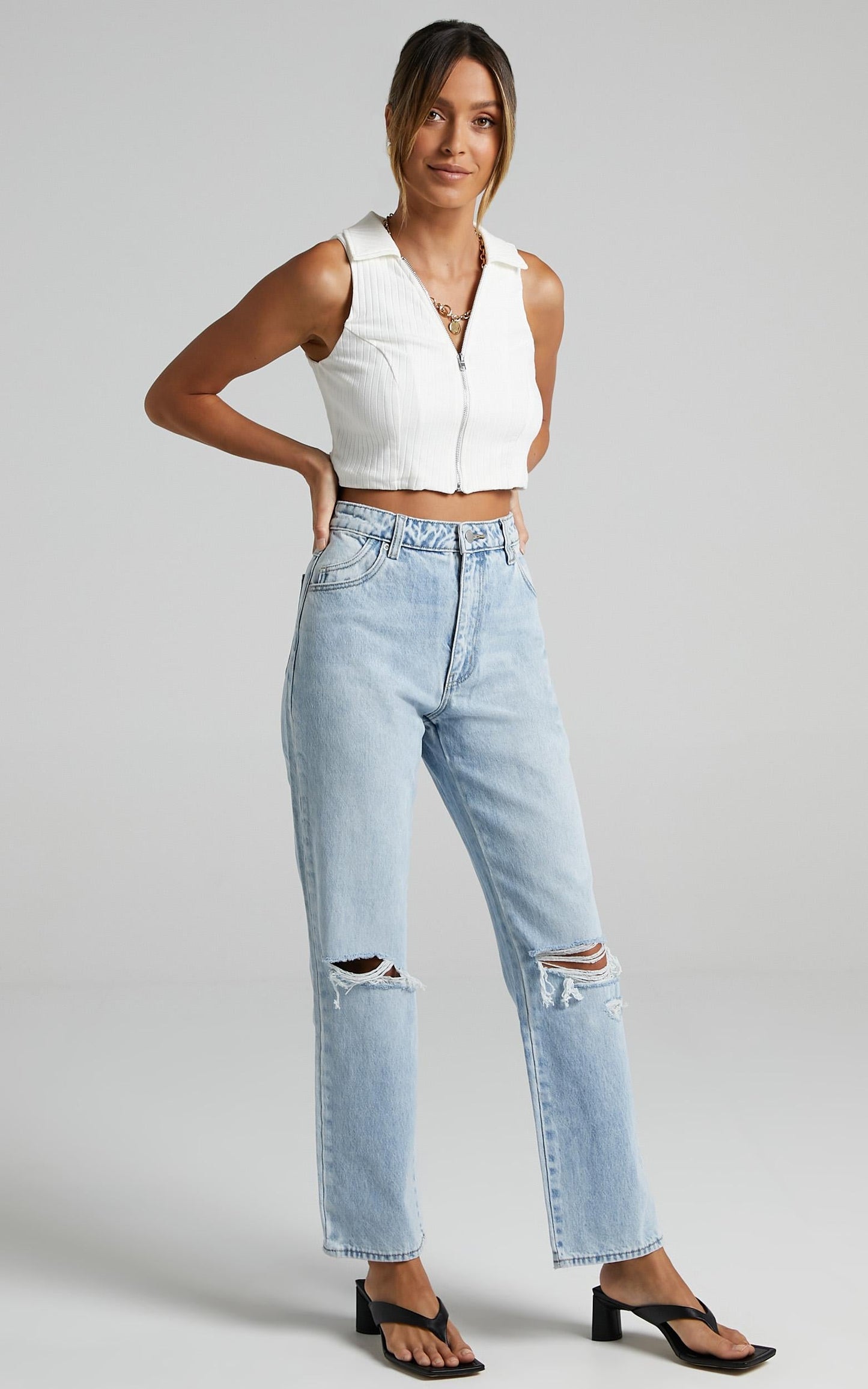 Rollas - Original Straight Jean in Light Blue Wash
