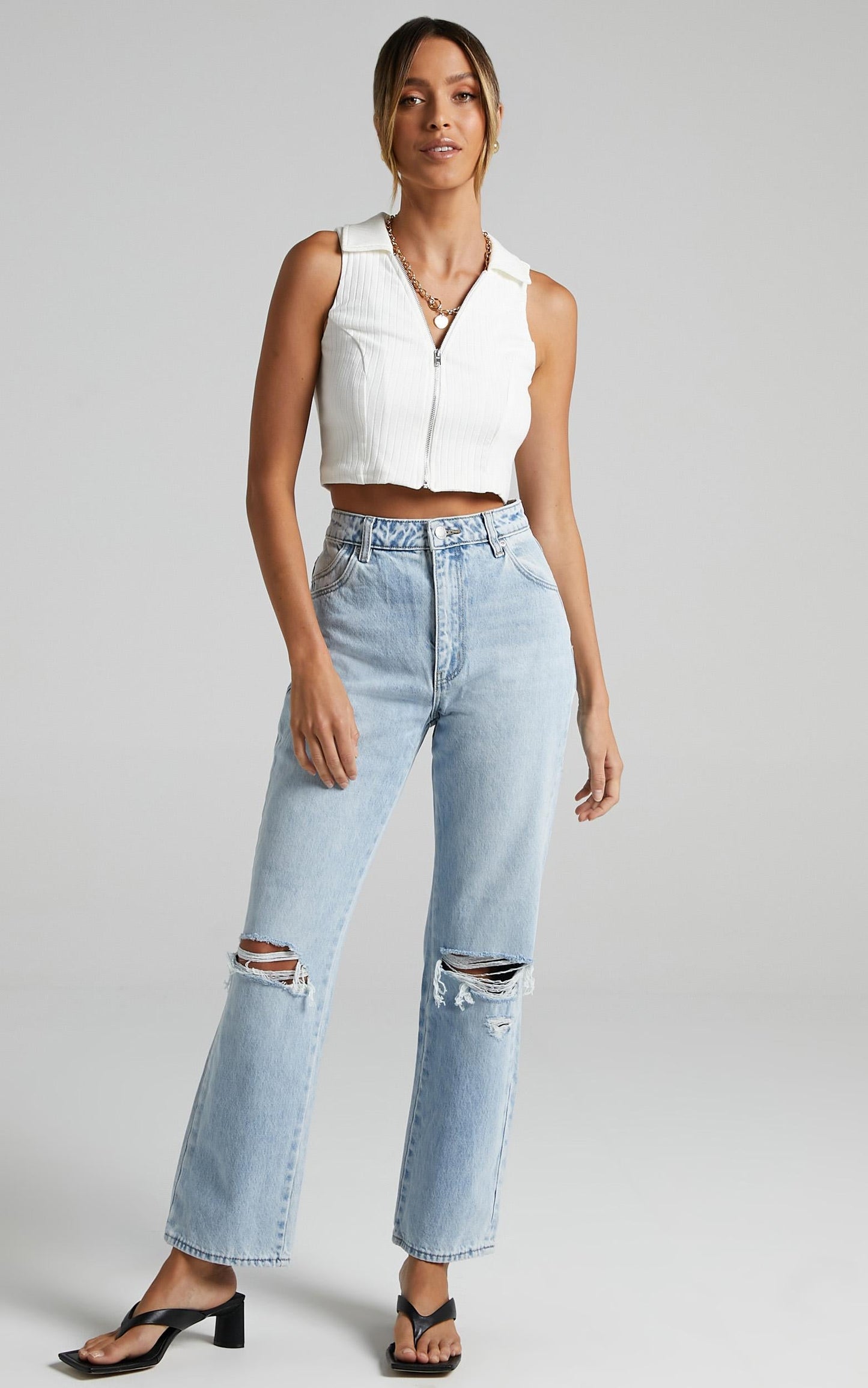 Rollas - Original Straight Jean in Light Blue Wash