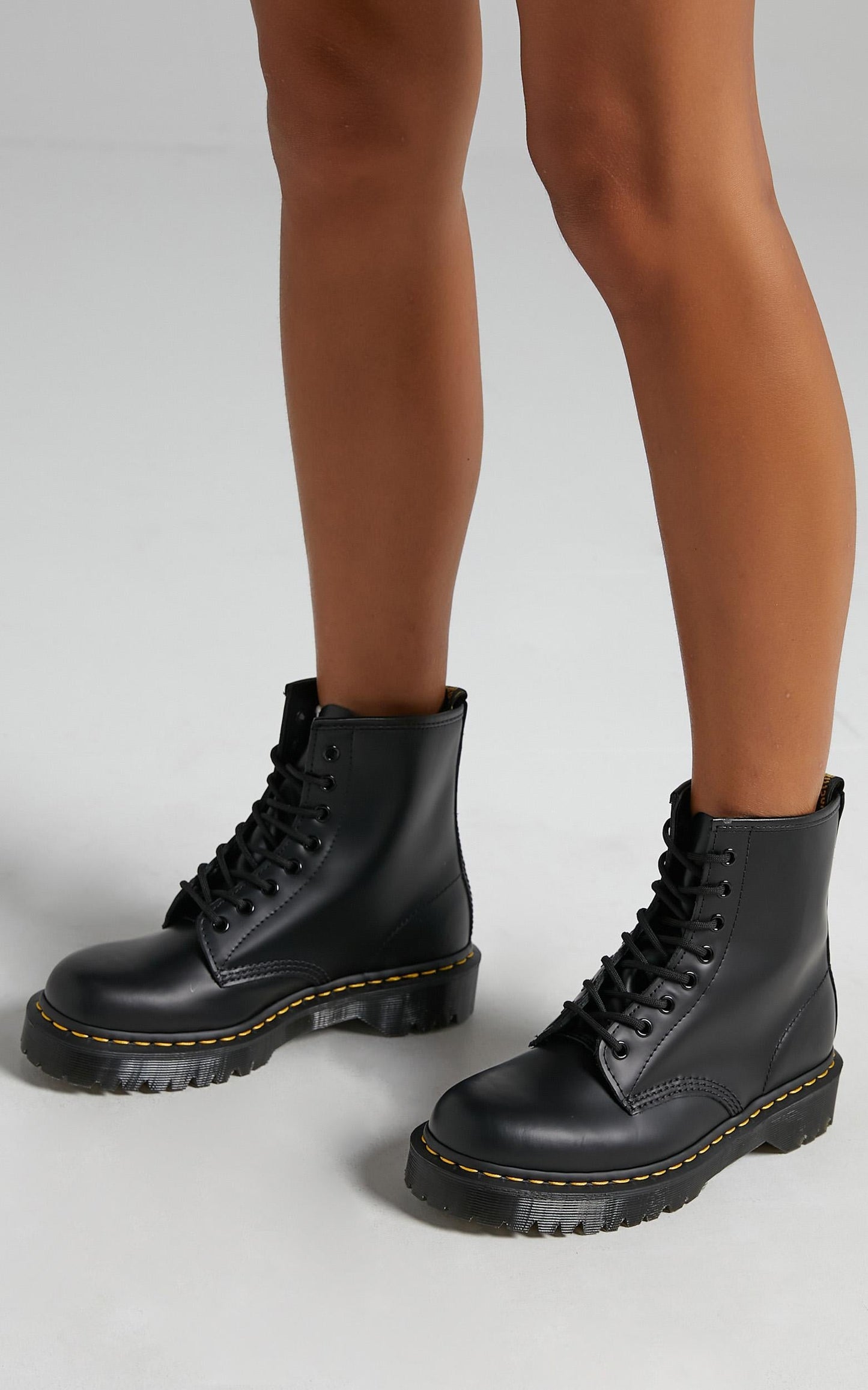 Dr. Martens - 1460 Bex 8 Eye Boot in Black Smooth