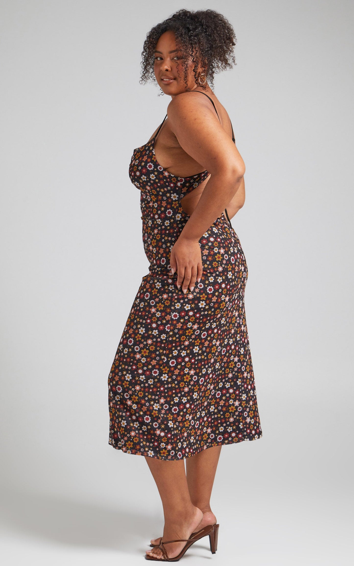 Sandrah Open Back Floral Midi Dress in Black Floral