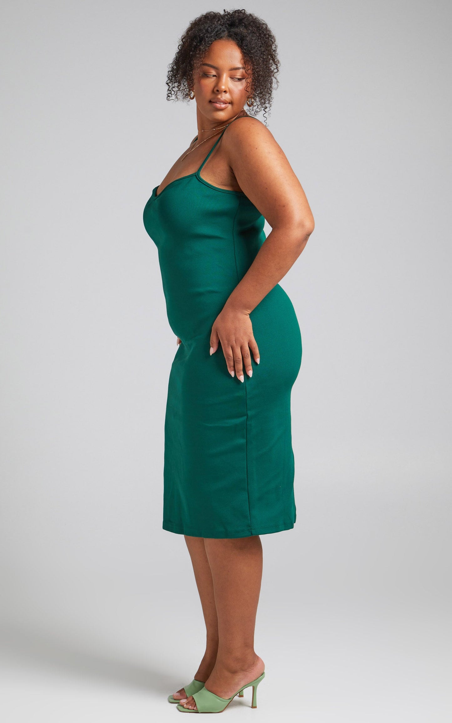 Larah Midi Dress - Bodycon Sweetheart Neckline Dress in Emerald