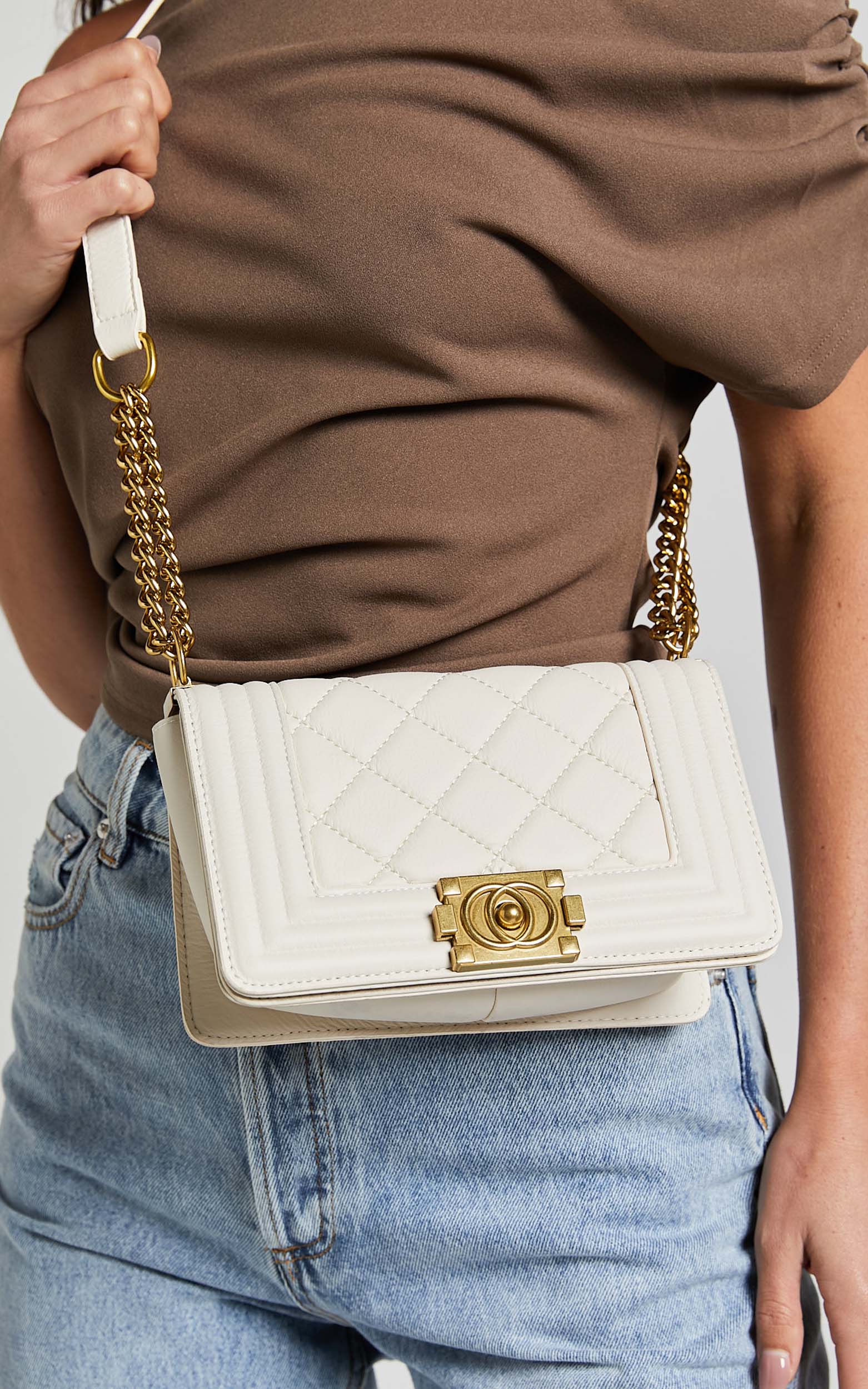 Hamptons Quilted Cross Body Bag in Cream