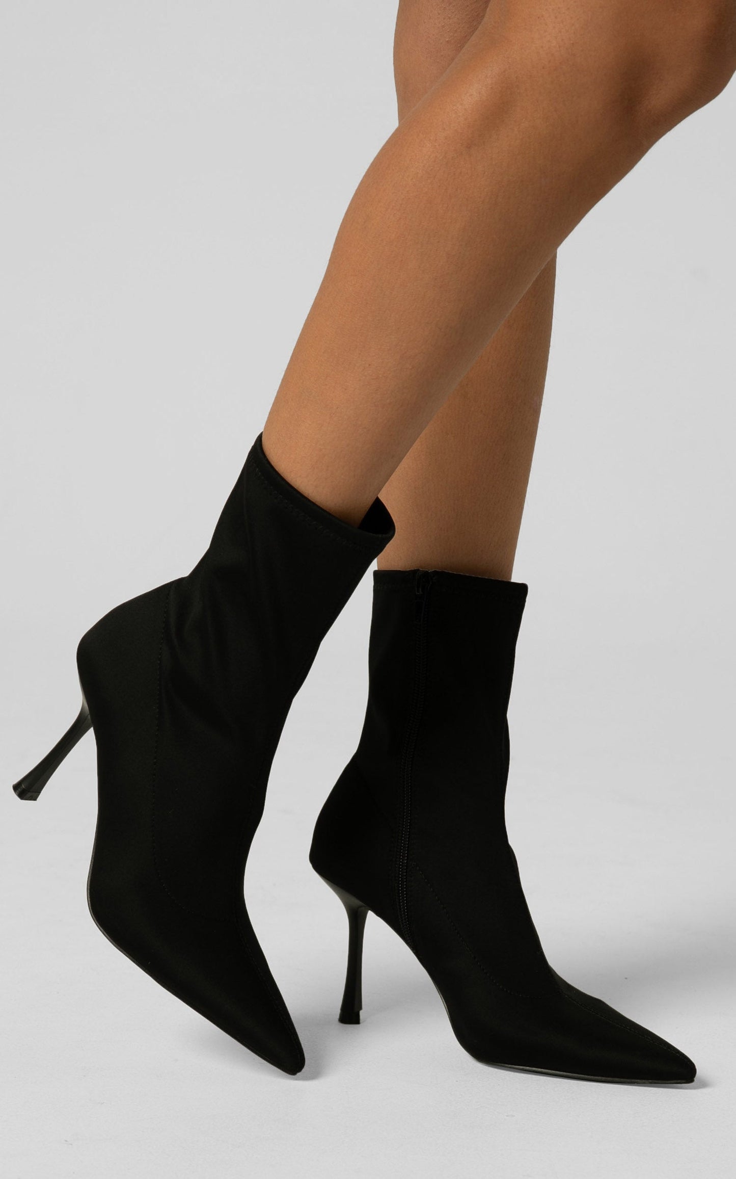 Novo - Kallia Boots in Black