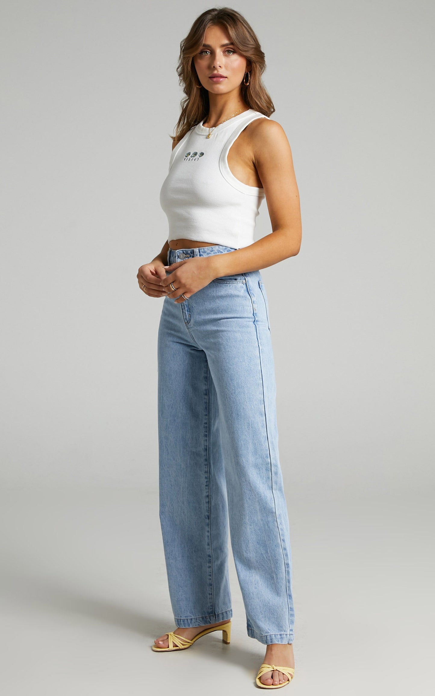 Abrand - A '94 High & Wide Jean in Walk Away